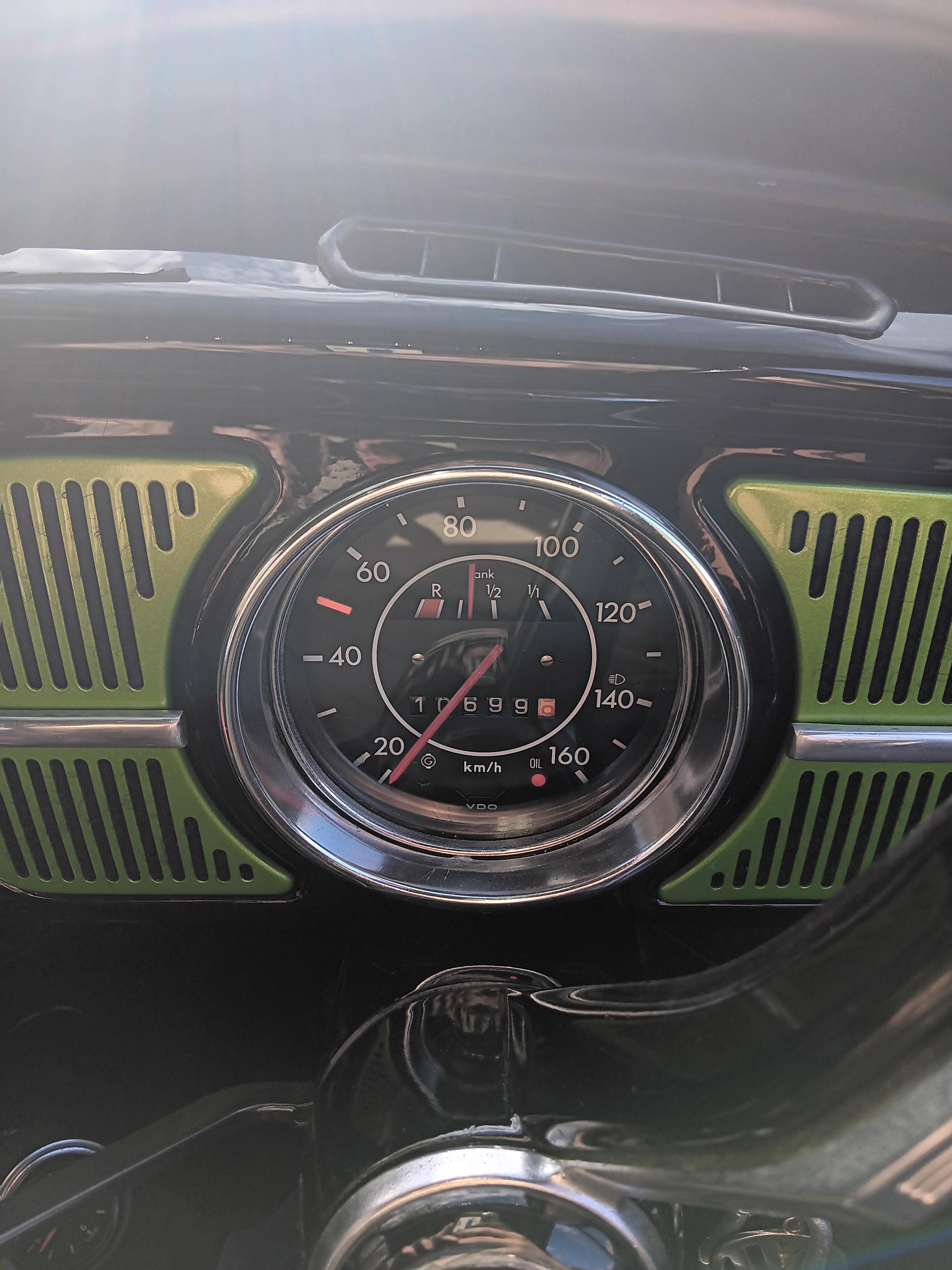 1970 VOLKSWAGEN BEETLE 2D SEDAN