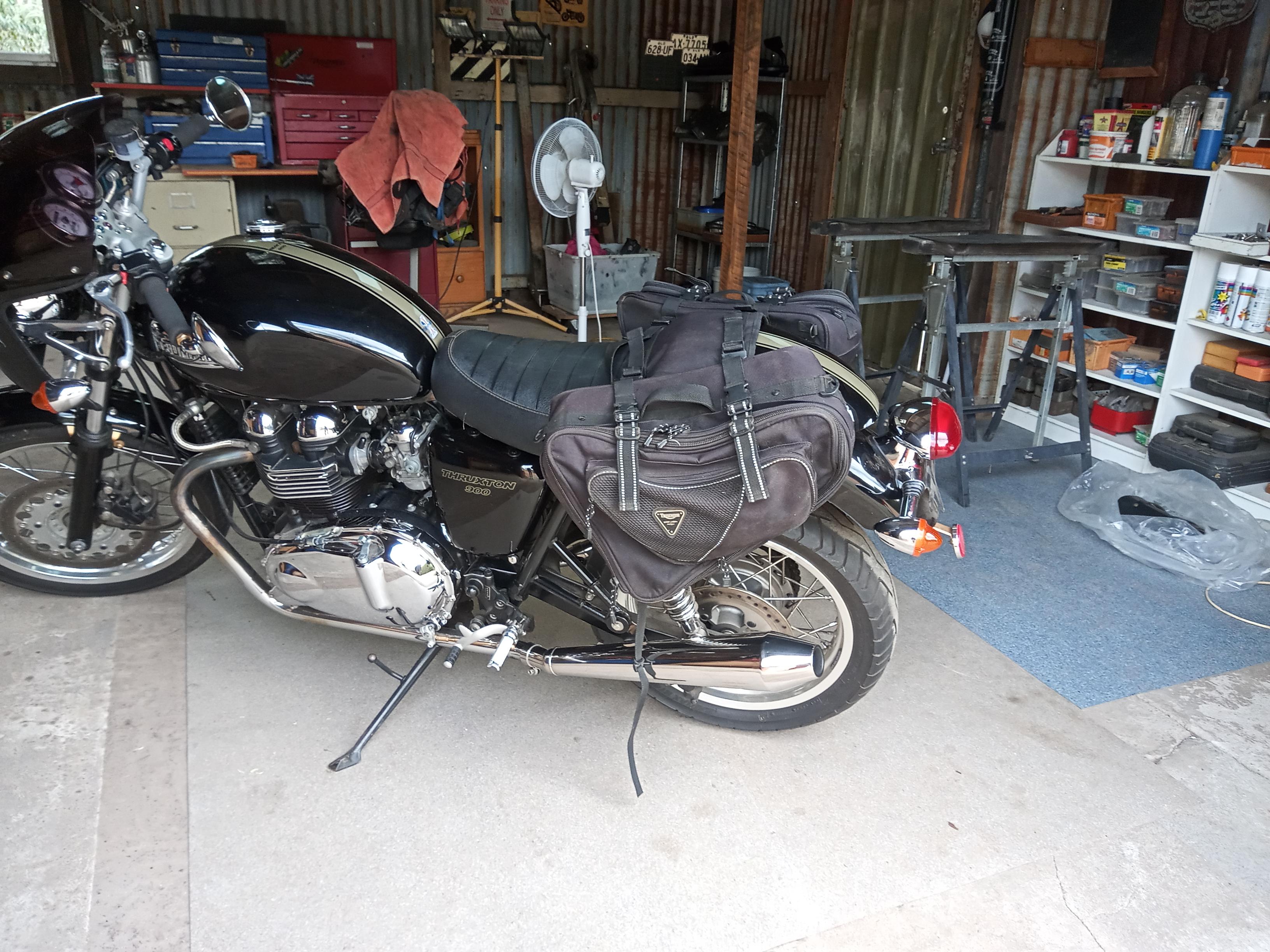 2008 TRIUMPH THRUXTON 900 CUSTOM CAFE RACER