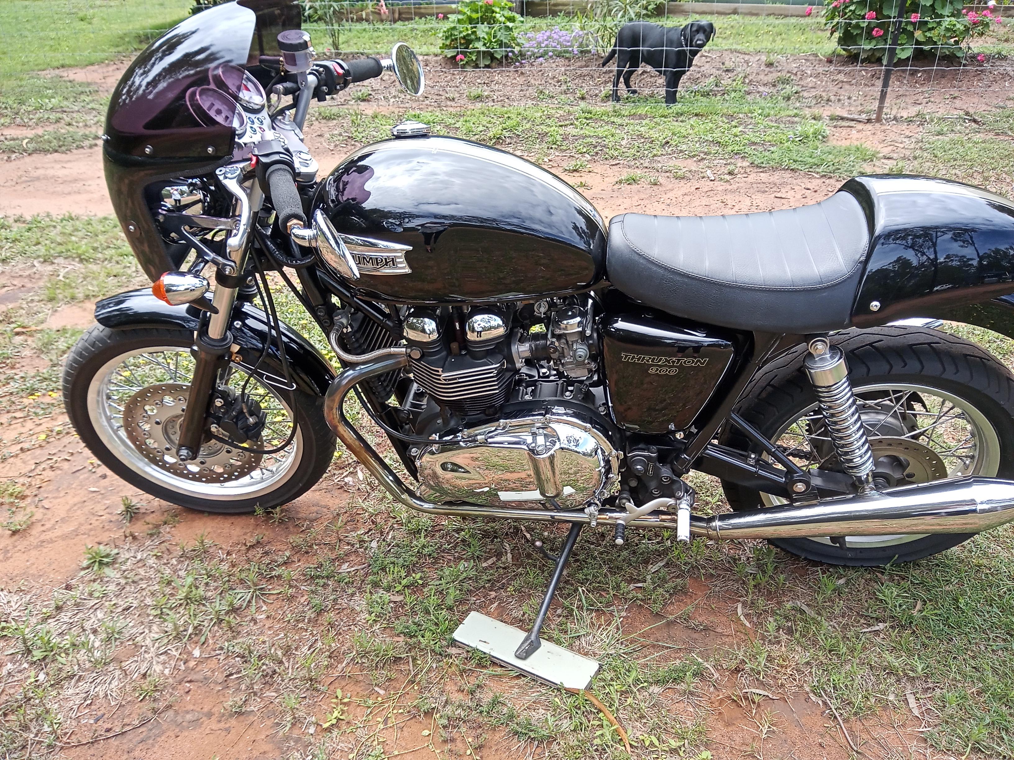 2008 TRIUMPH THRUXTON 900 CUSTOM CAFE RACER