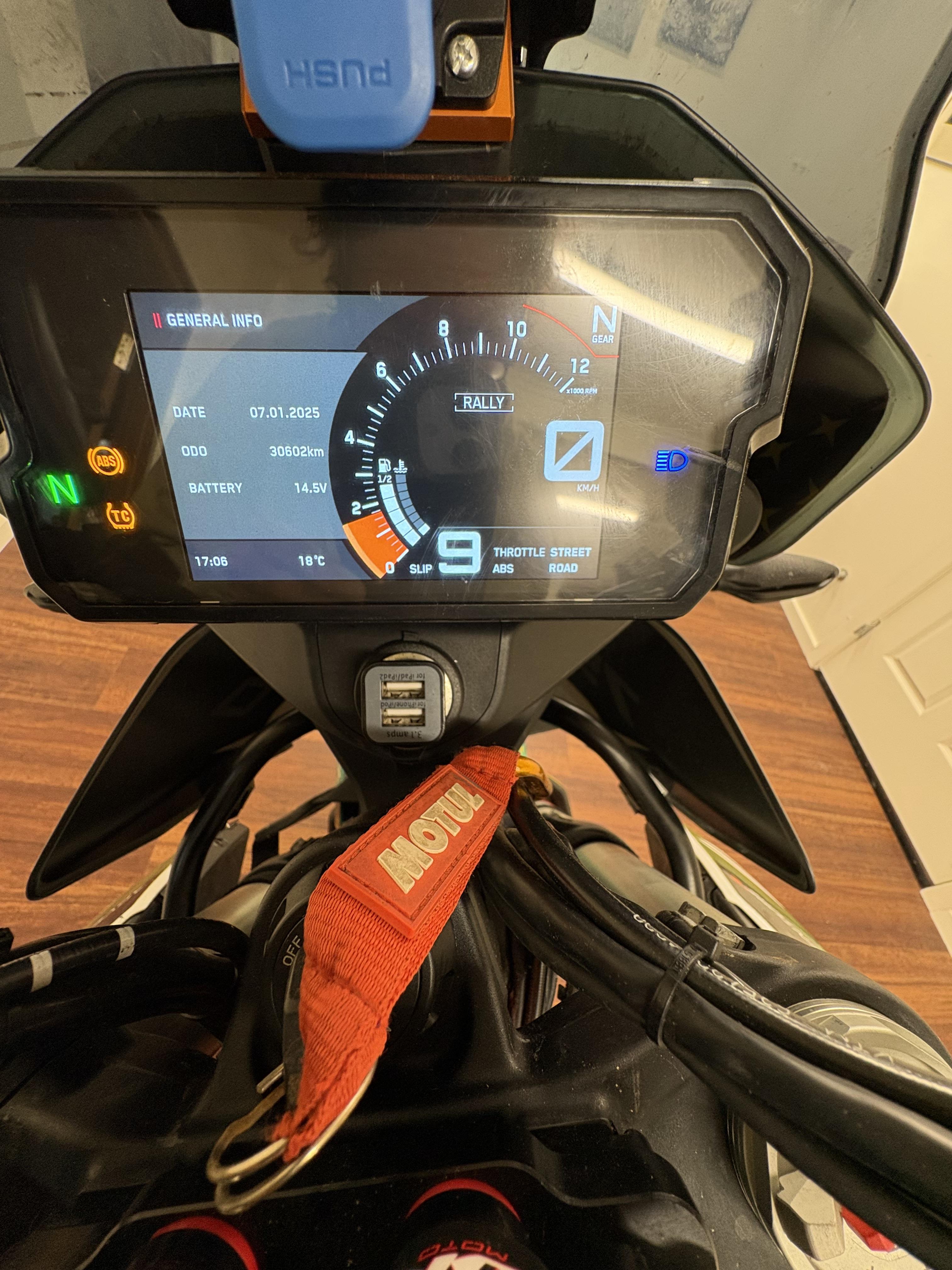 2019 KTM 790 ADVENTURE R ROAD