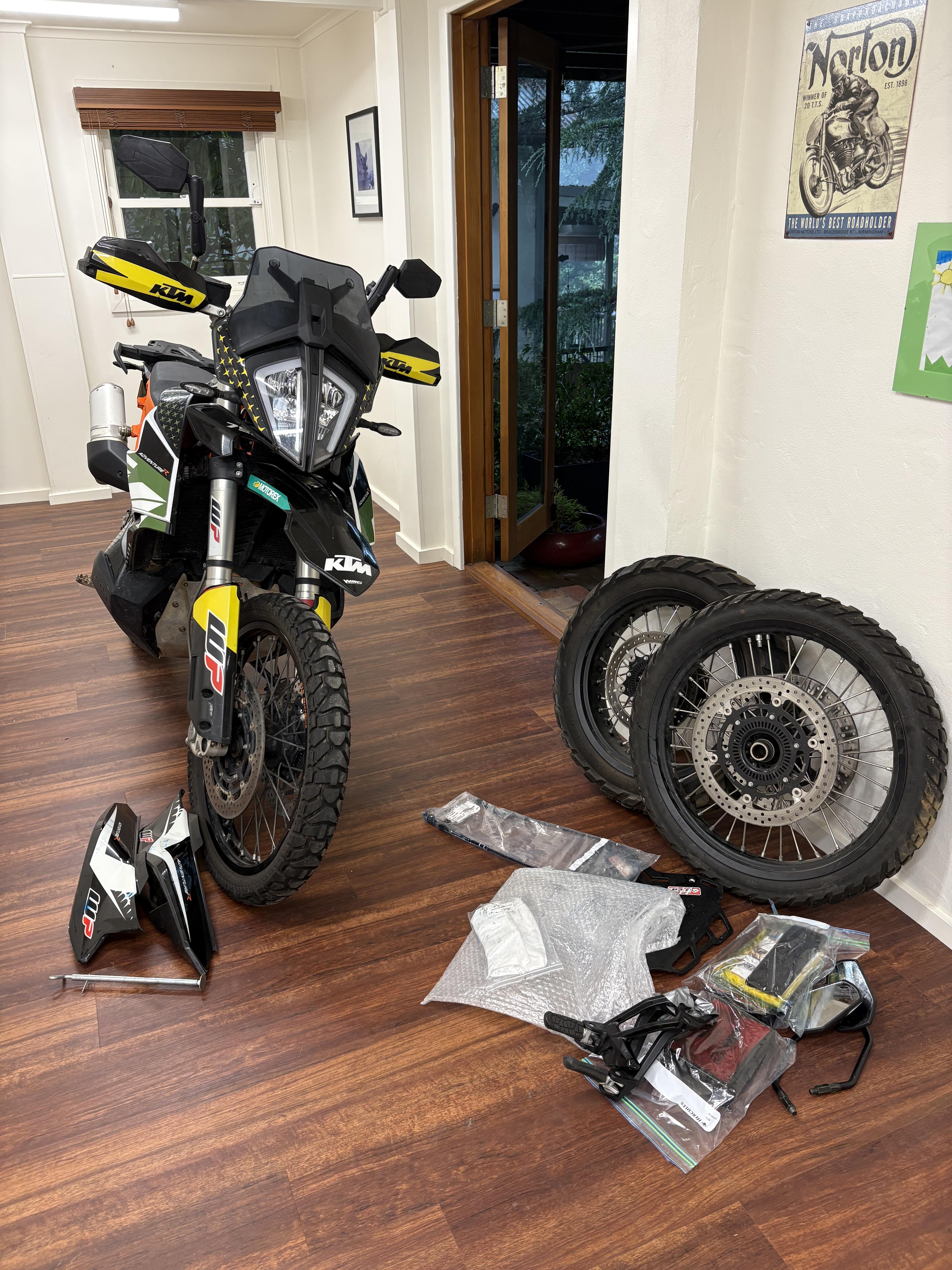 2019 KTM 790 ADVENTURE R ROAD