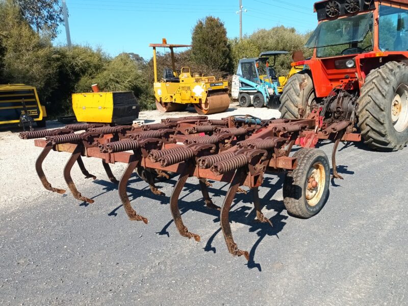 International 20 Tyne Scarifier