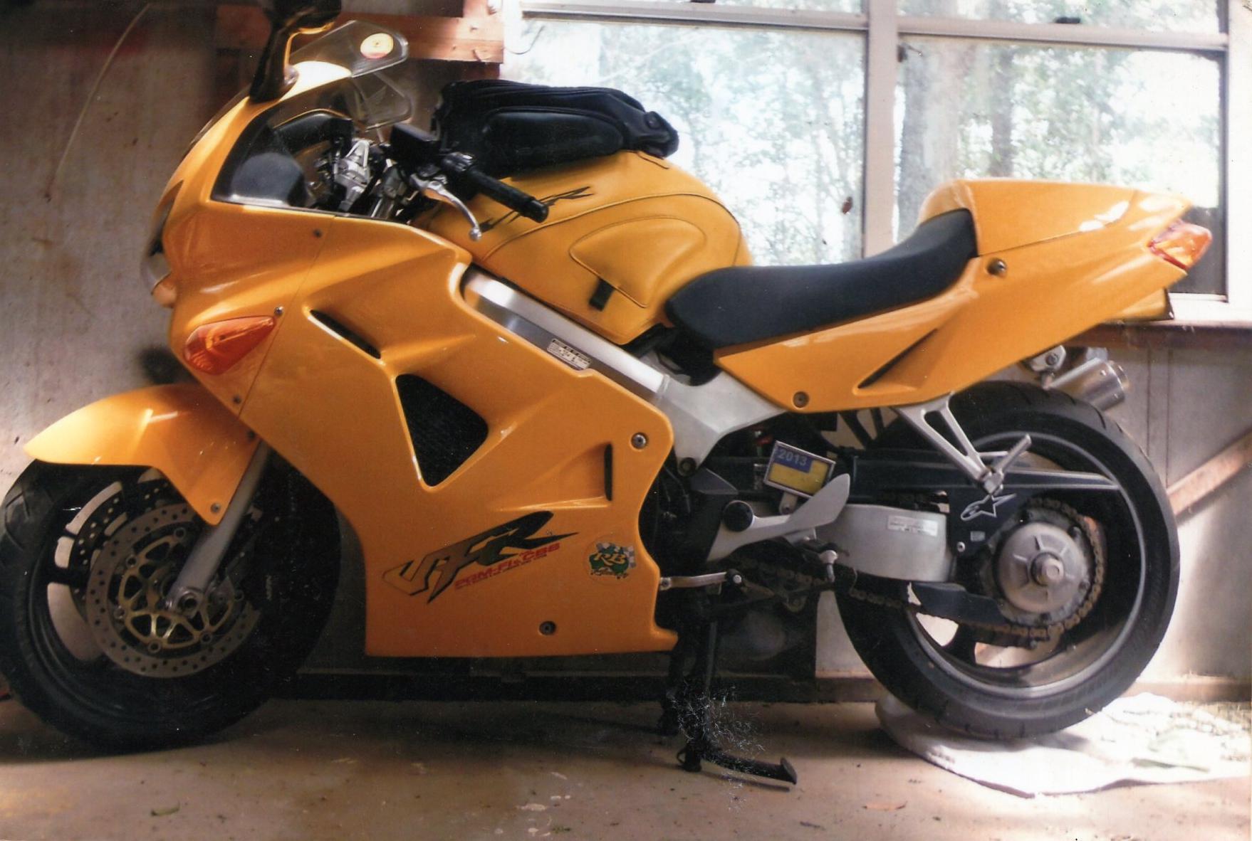 1998 HONDA VFR 898A 800CC SPORTS