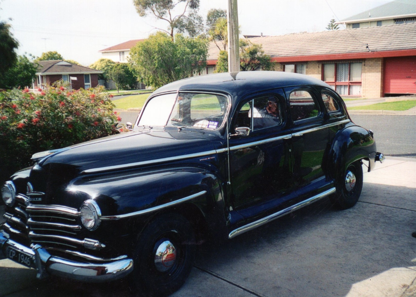 1946 PLYMOUTH P15 SEDAN