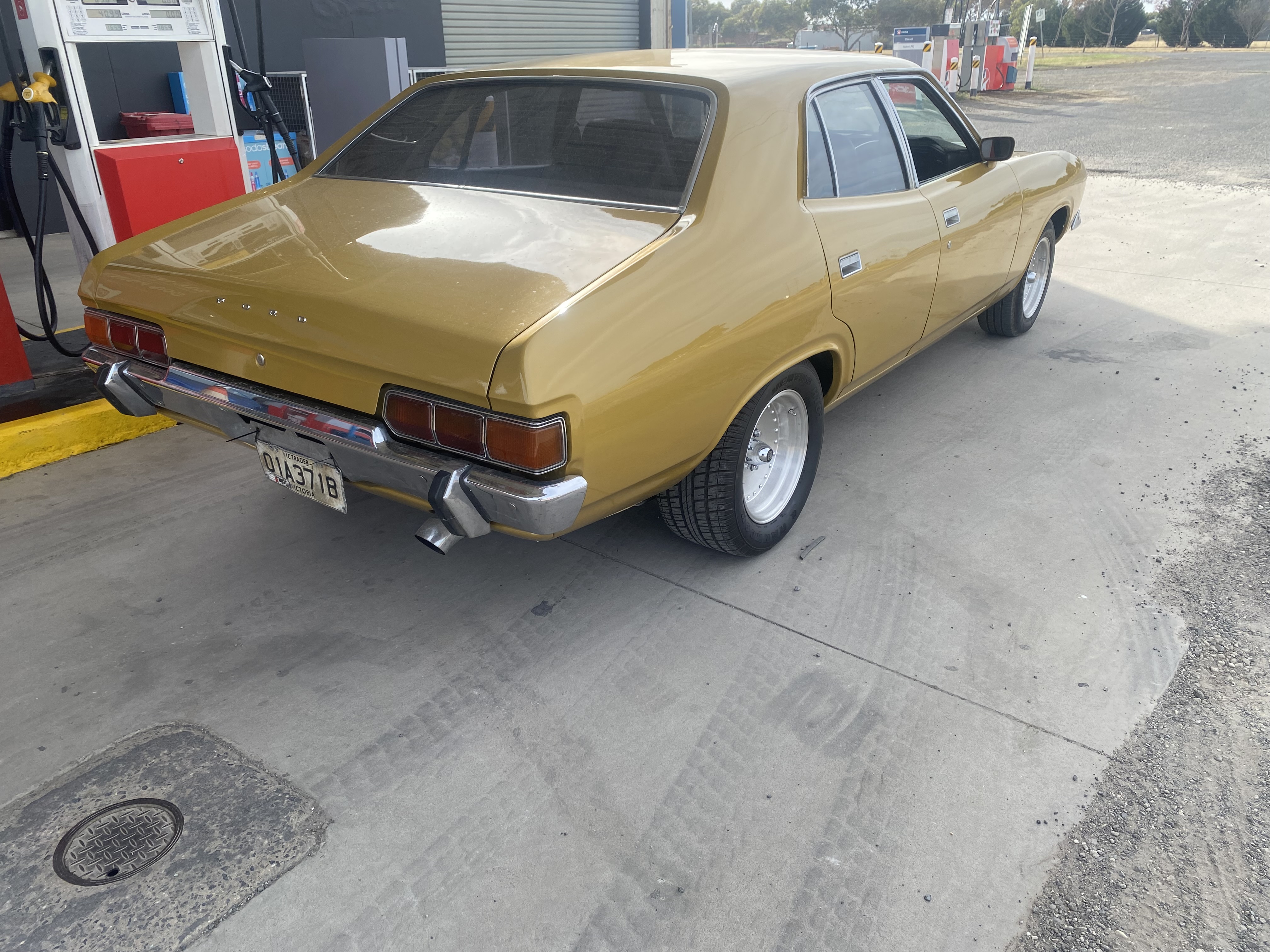 1975 FORD FALCON XB GS 3 SP AUTOMATIC SEDAN
