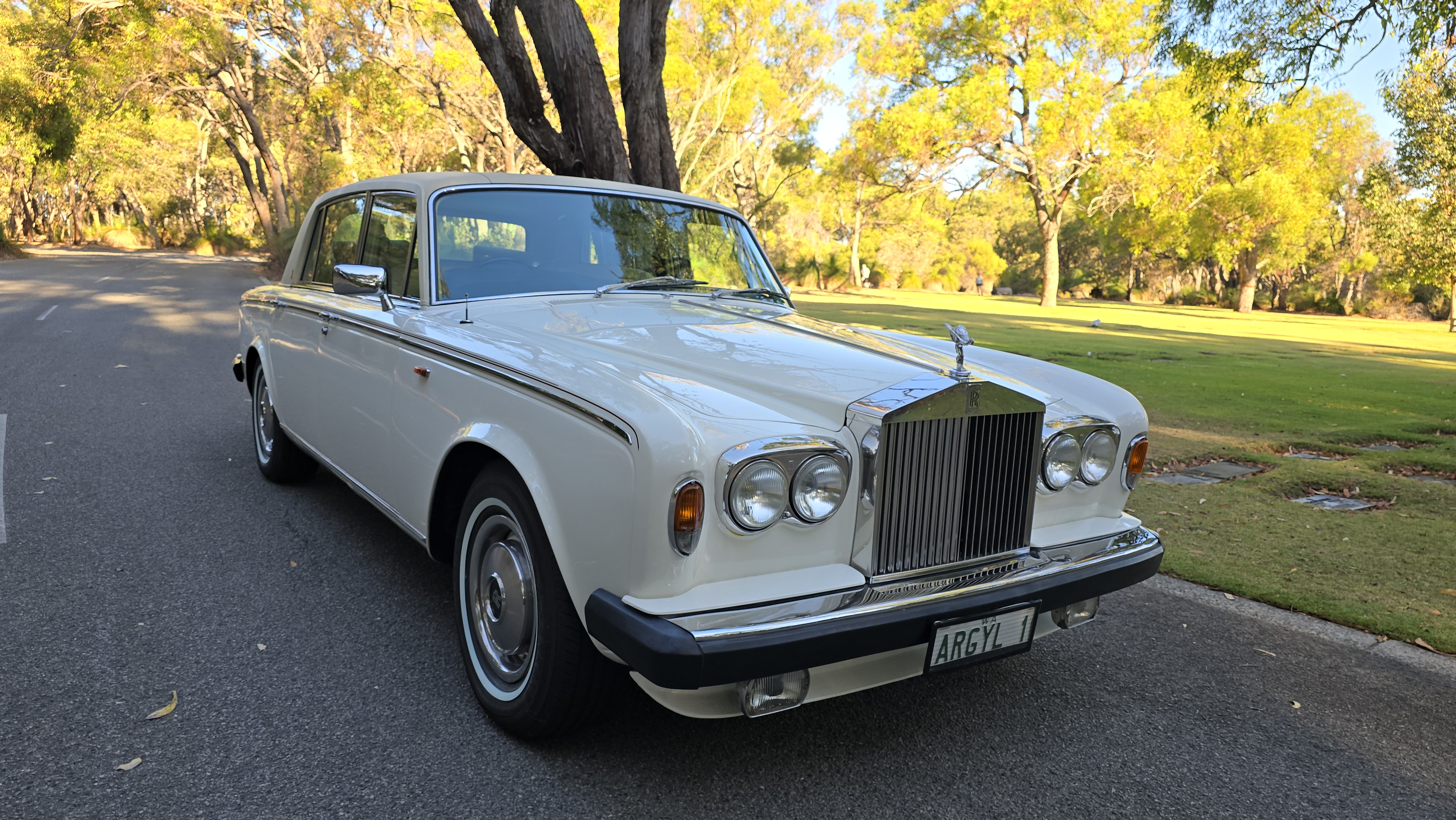 1979 ROLLS-ROYCE SILVER WRAITH II SALOON