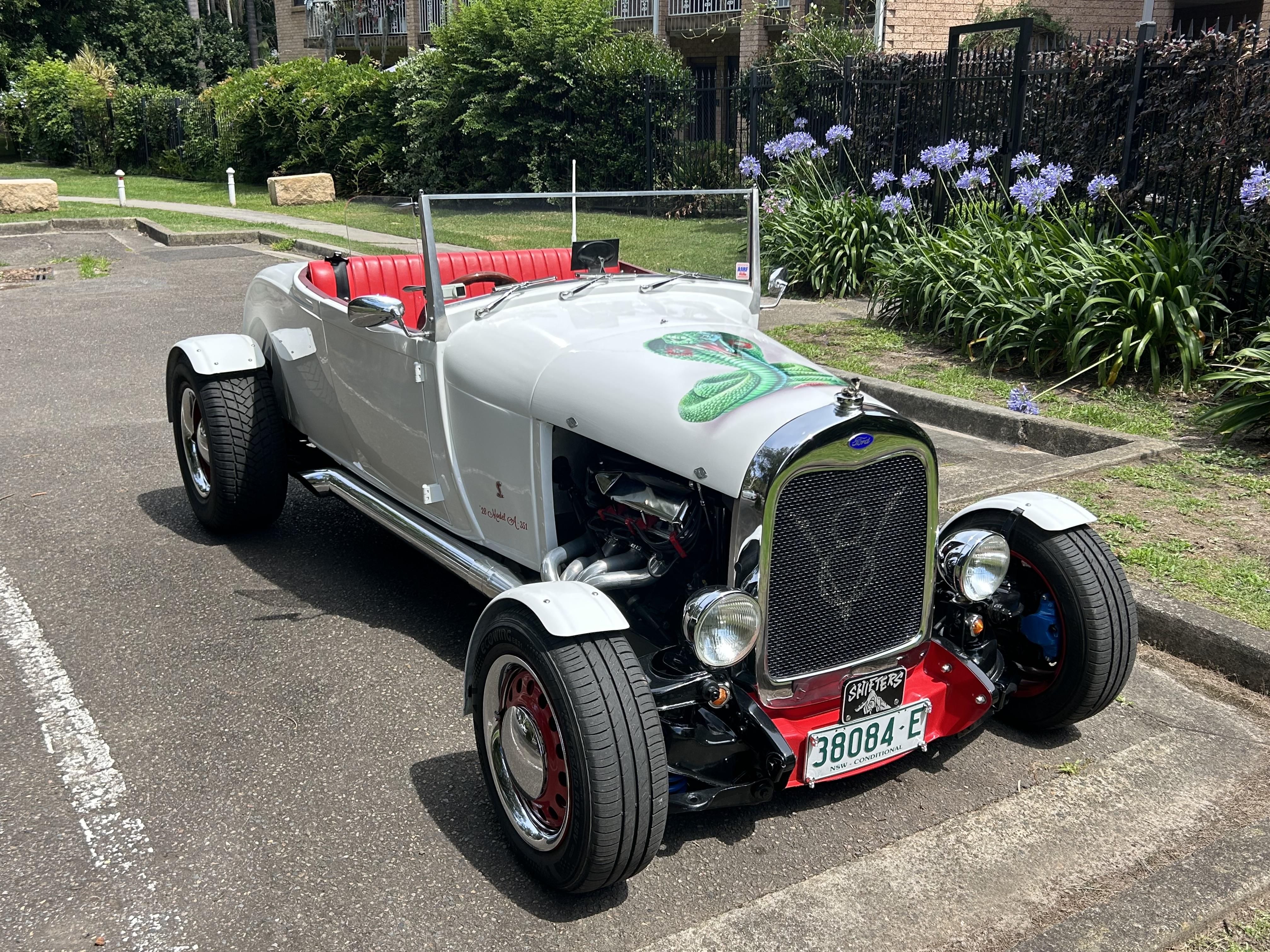 1928 FORD MODEL A ROADSTER HOT ROD