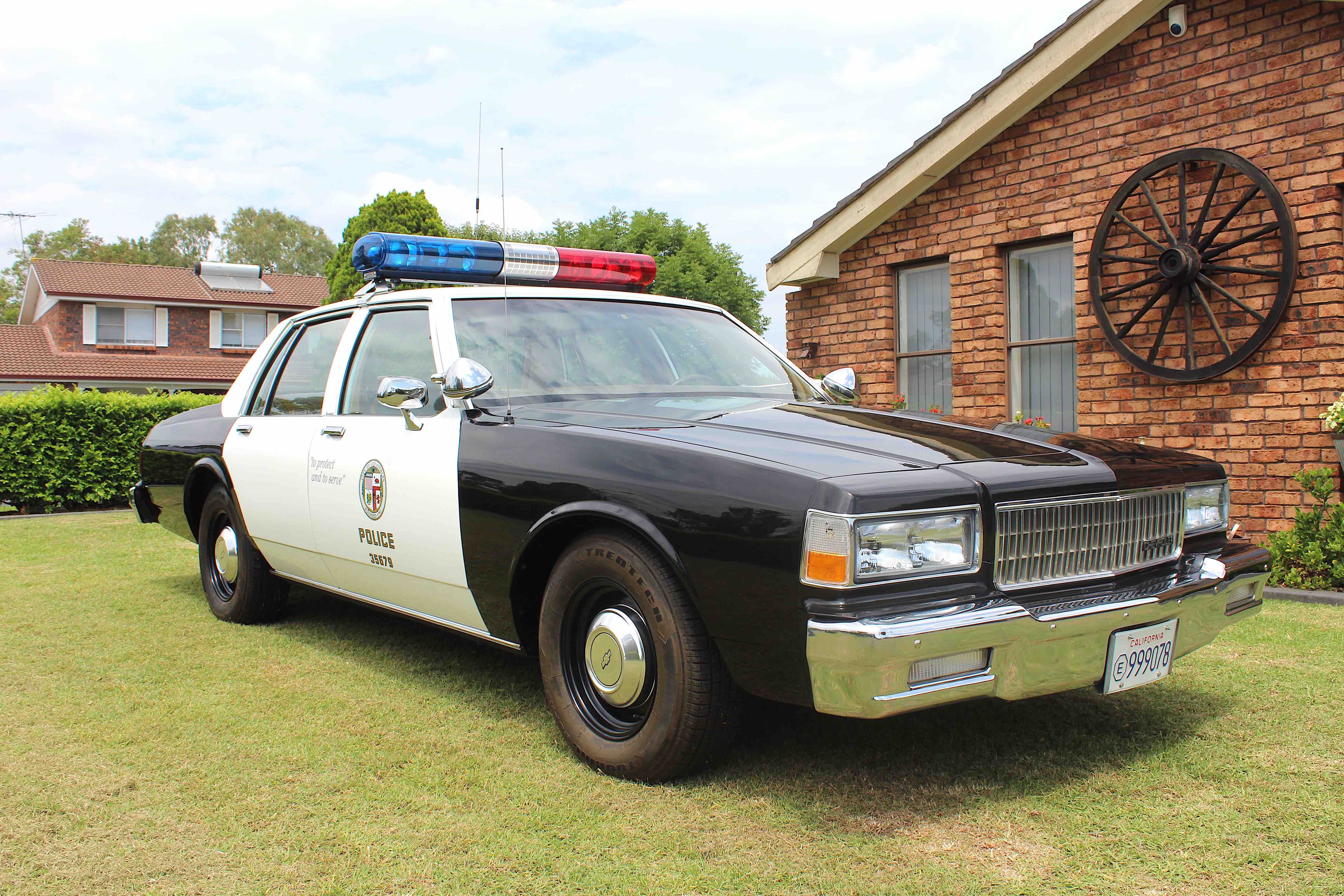 1988 CHEVROLET CAPRICE LAPD POLICE AUTO SEDAN