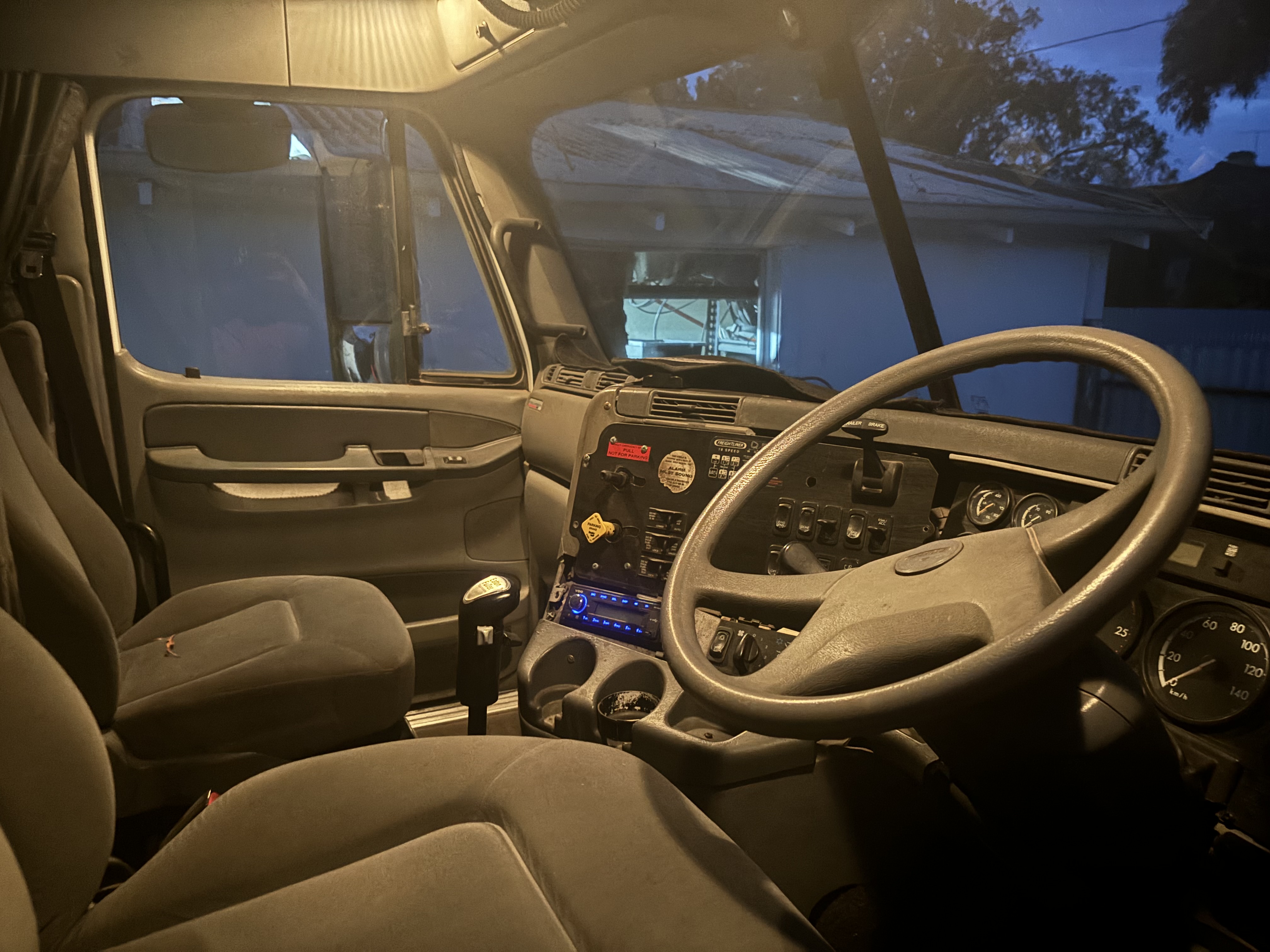 2007 FREIGHTLINER CL 120