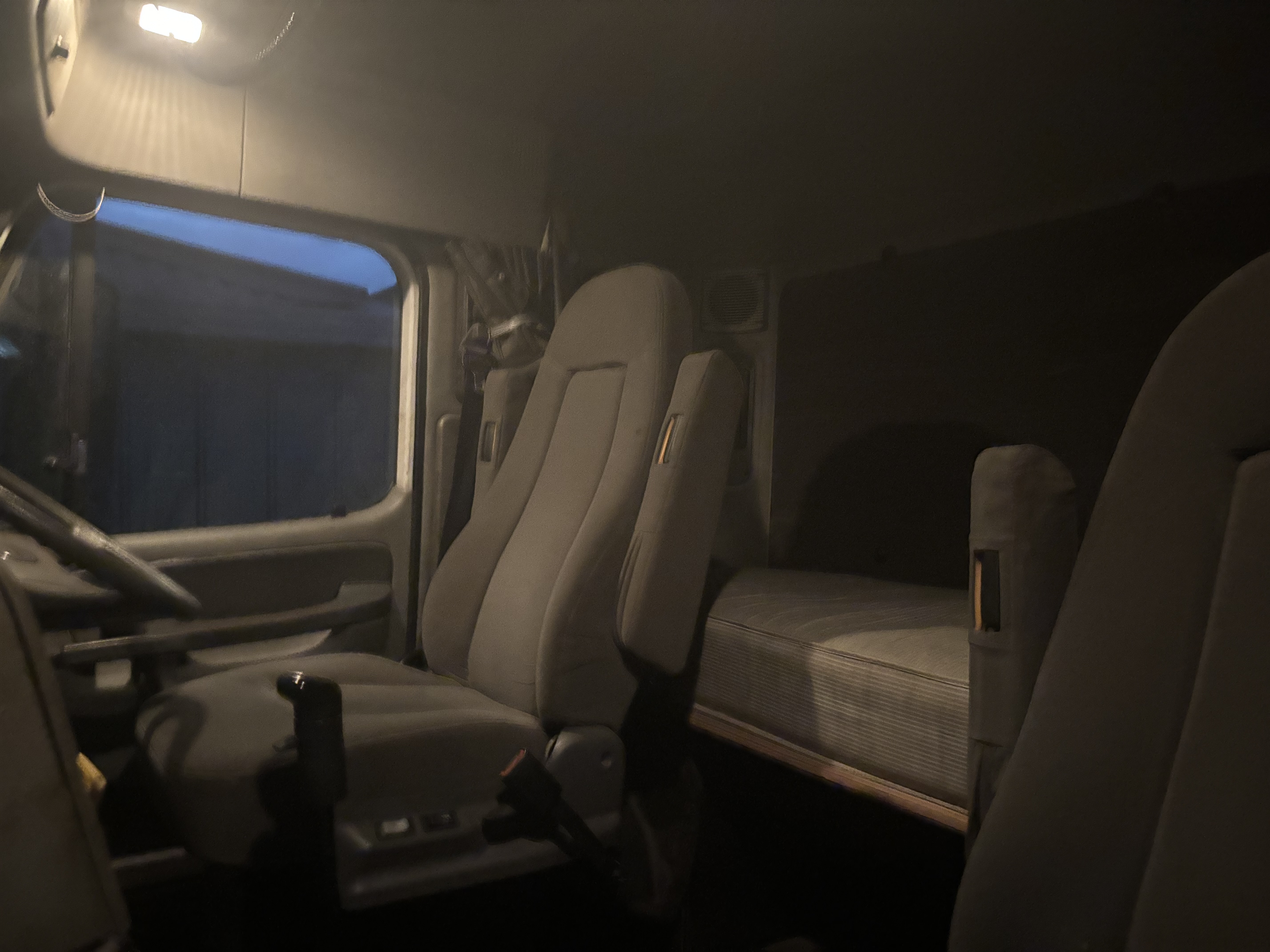2007 FREIGHTLINER CL 120