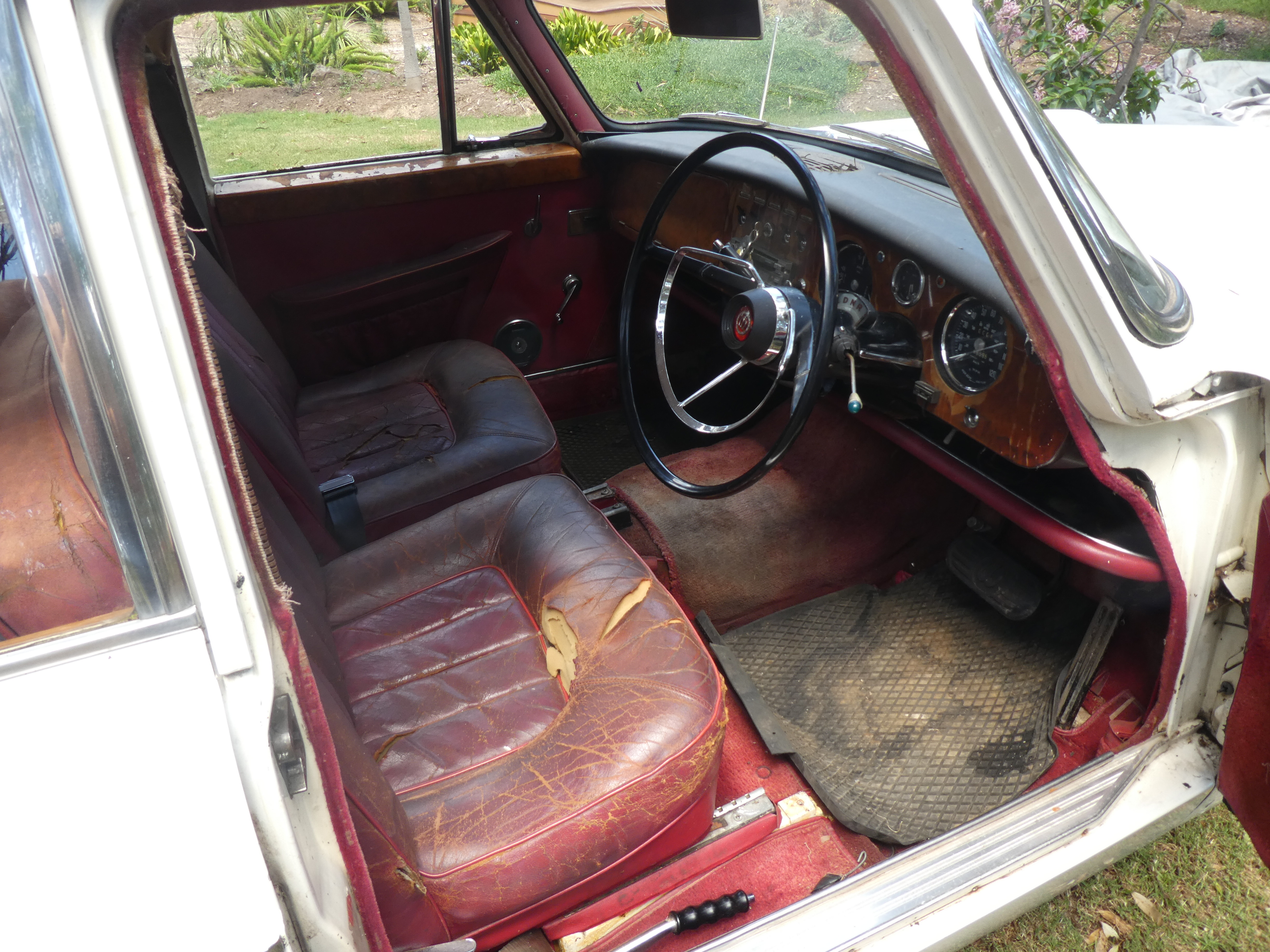 1965 WOLSELEY 6/110 MKII AUTOMATIC SEDAN