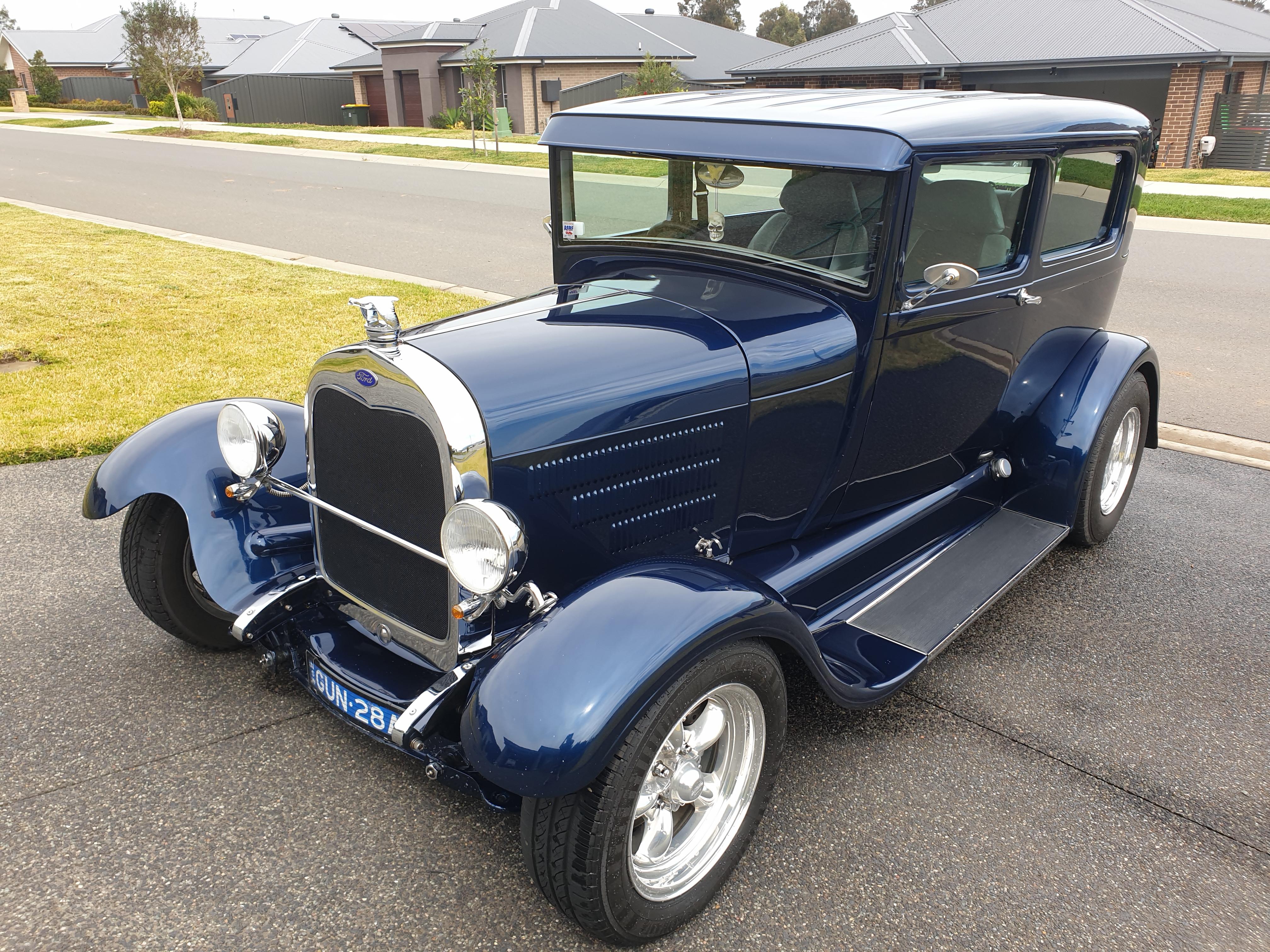 1928 FORD TUDOR HOT ROD 