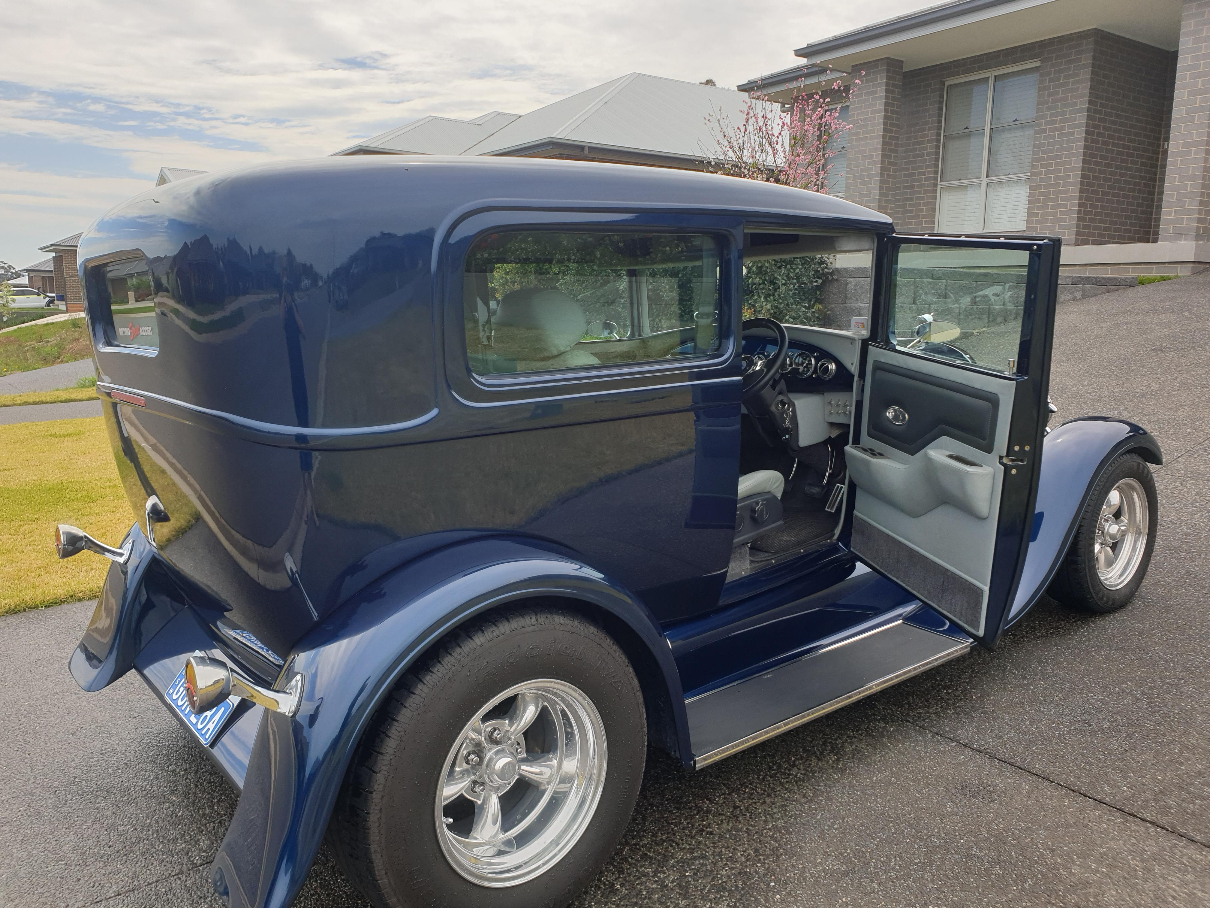 1928 FORD TUDOR HOT ROD 