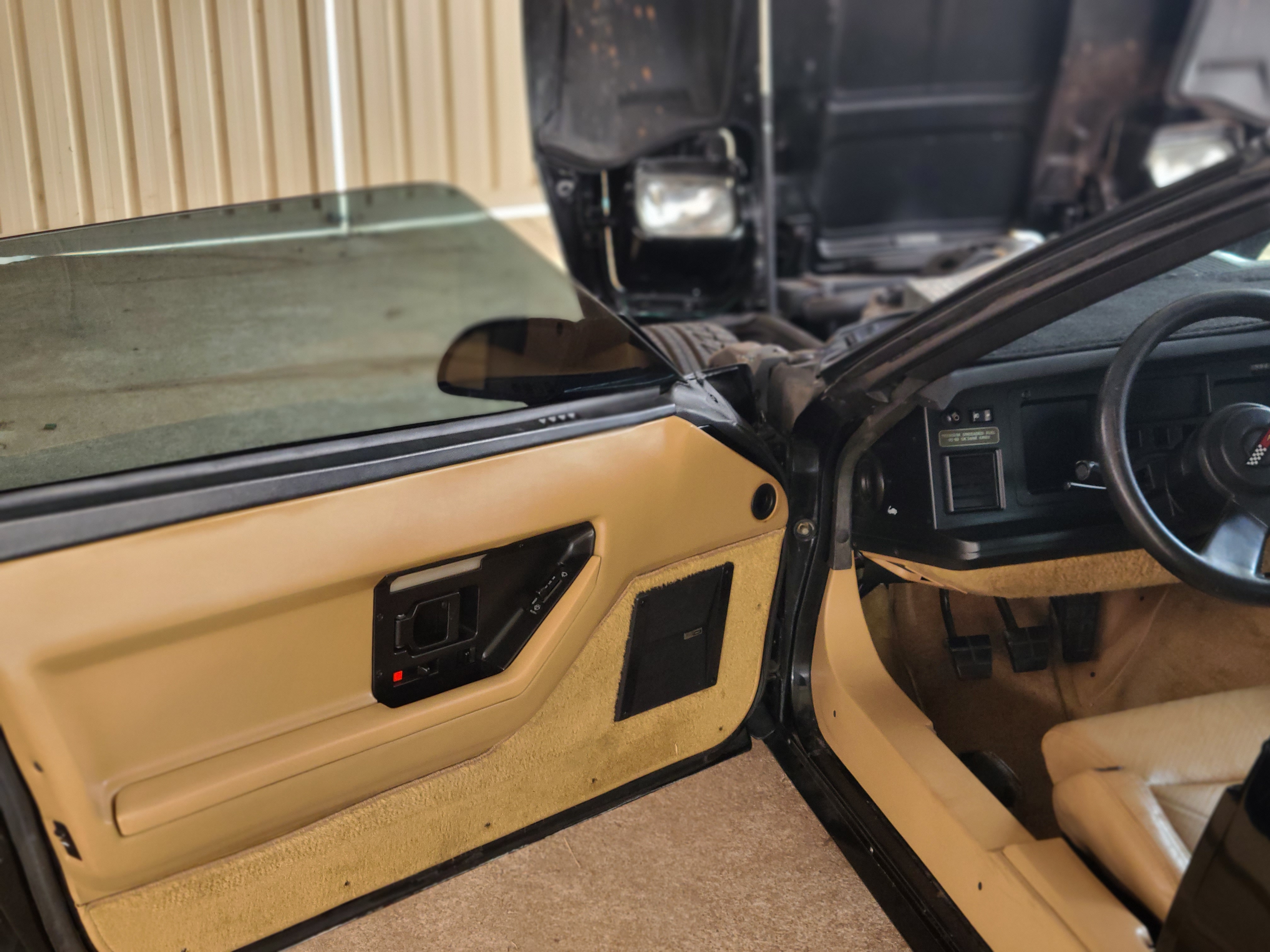 1987 CHEVROLET CORVETTE C4 COUPE