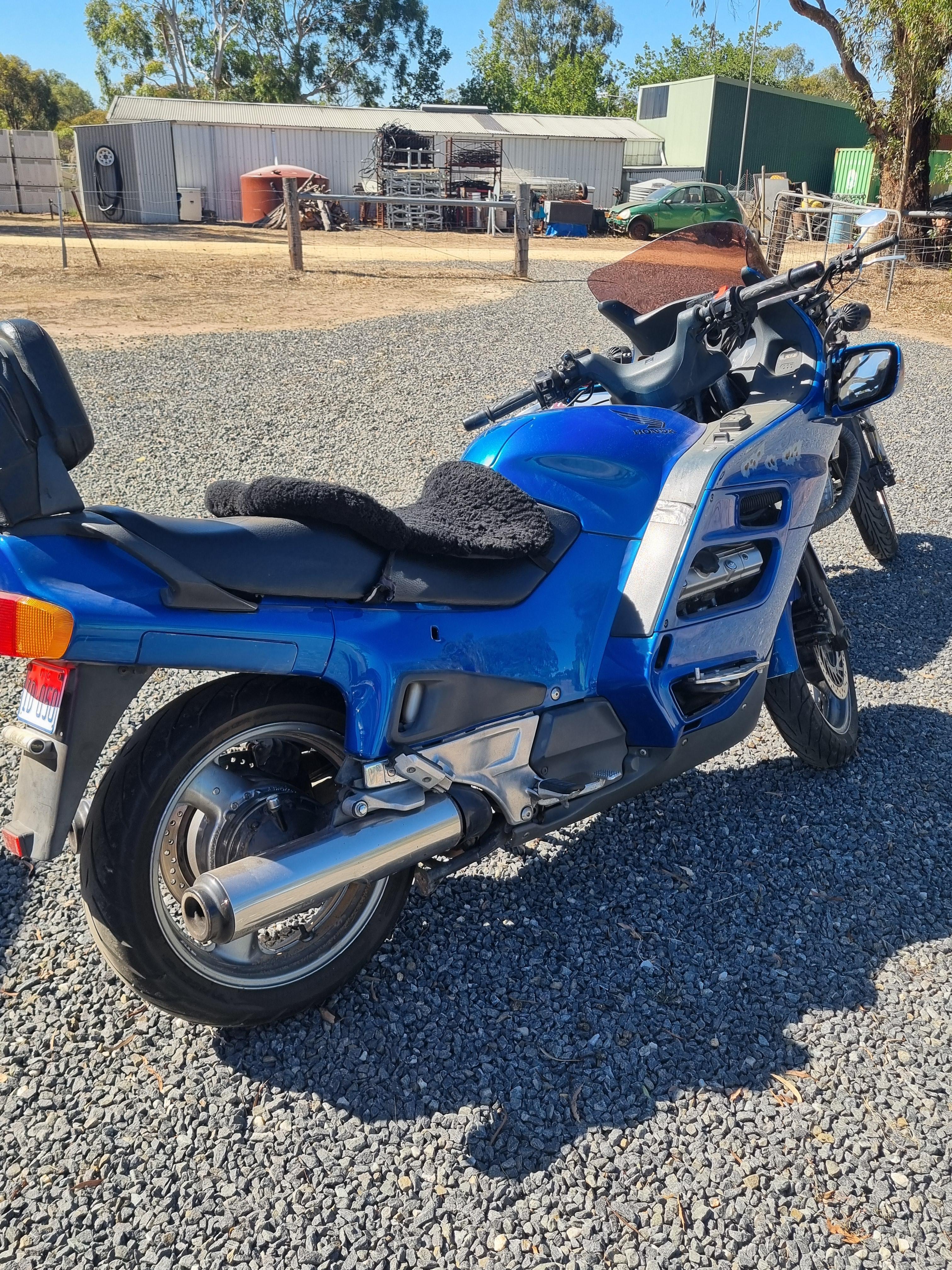 2000 HONDA ST1100 ROAD
