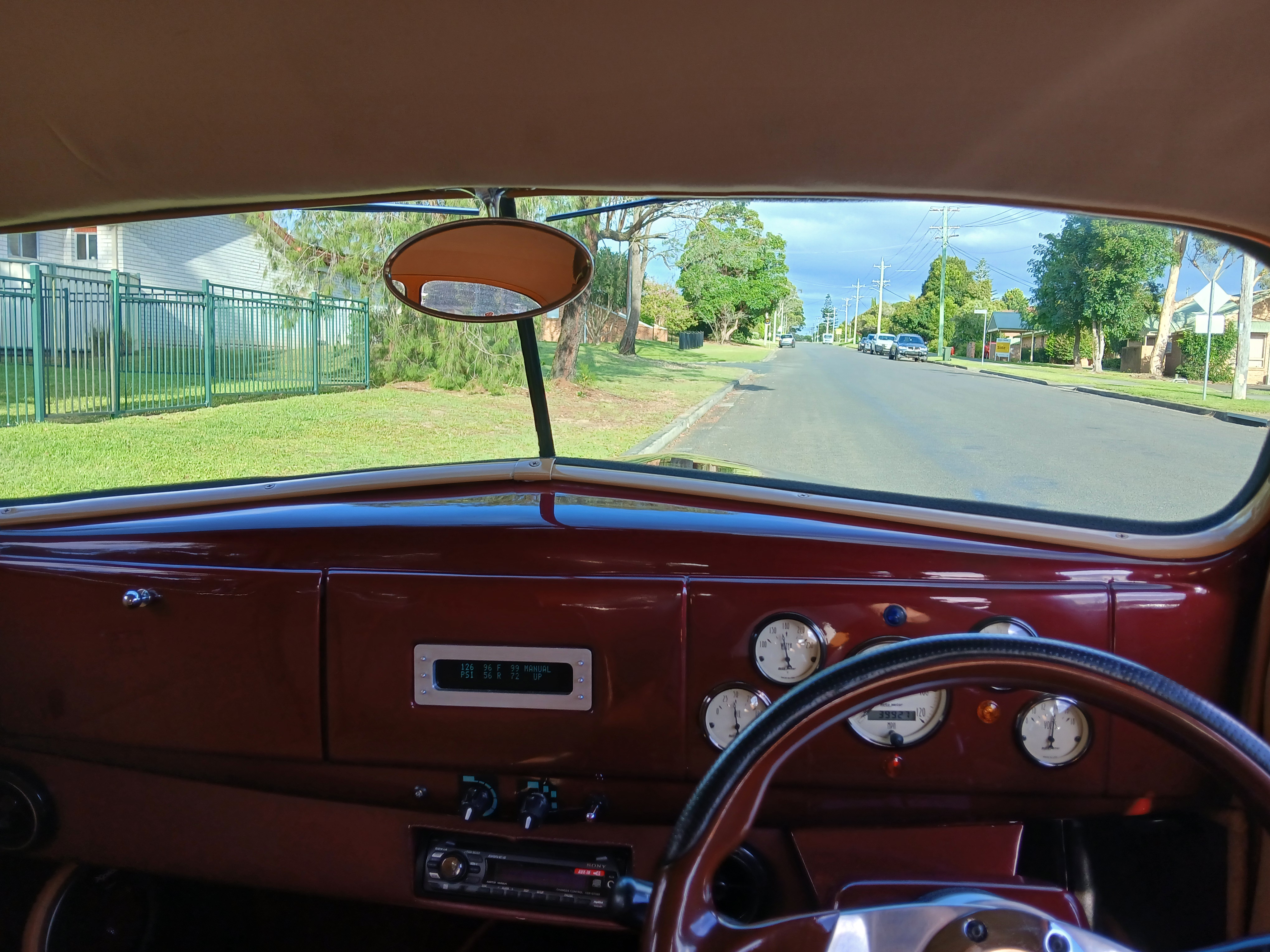 1938 FORD DELUXE SEDAN