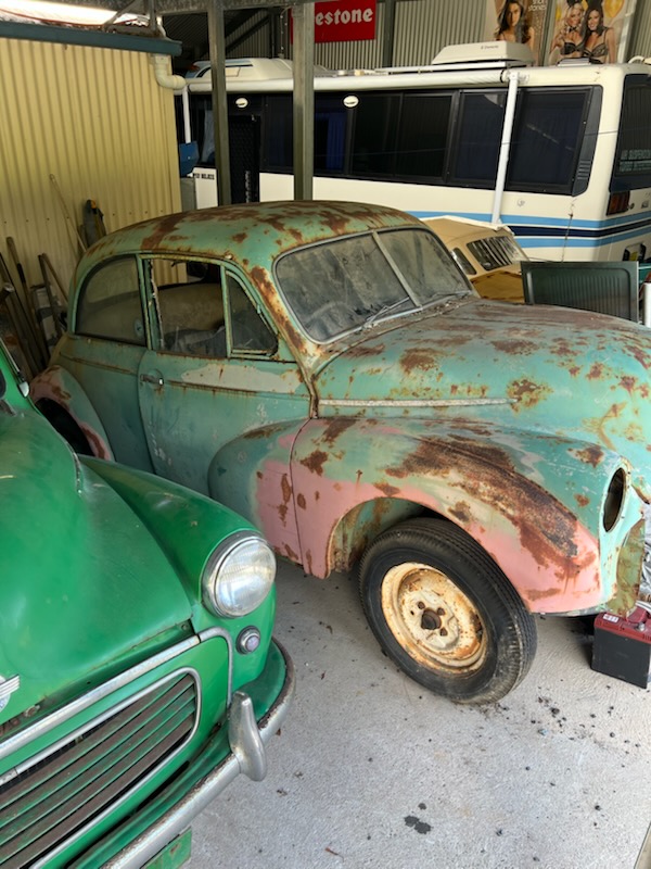 1954 MORRIS MINOR SERIES II SEDAN