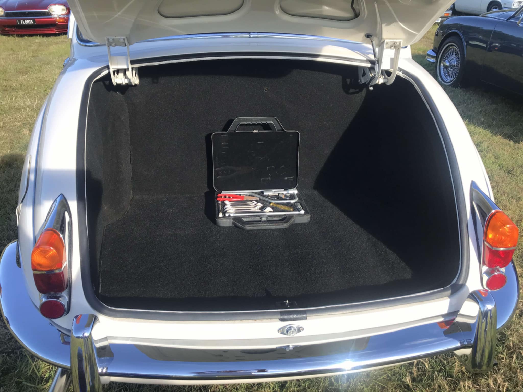 1968 DAIMLER V250 SEDAN