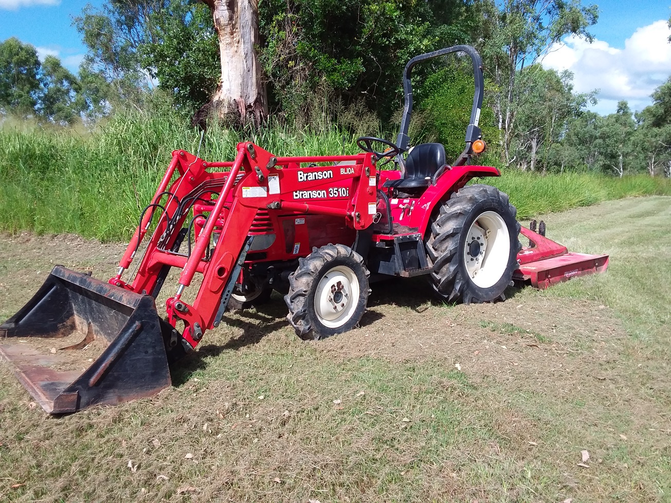 2008 Branson 3510i with FEL Tractor