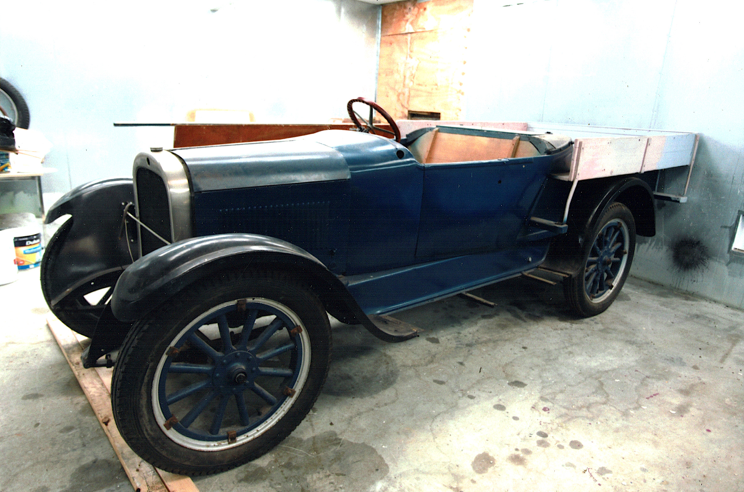 1924 and 1928 DODGE BUCKBOARDS.
