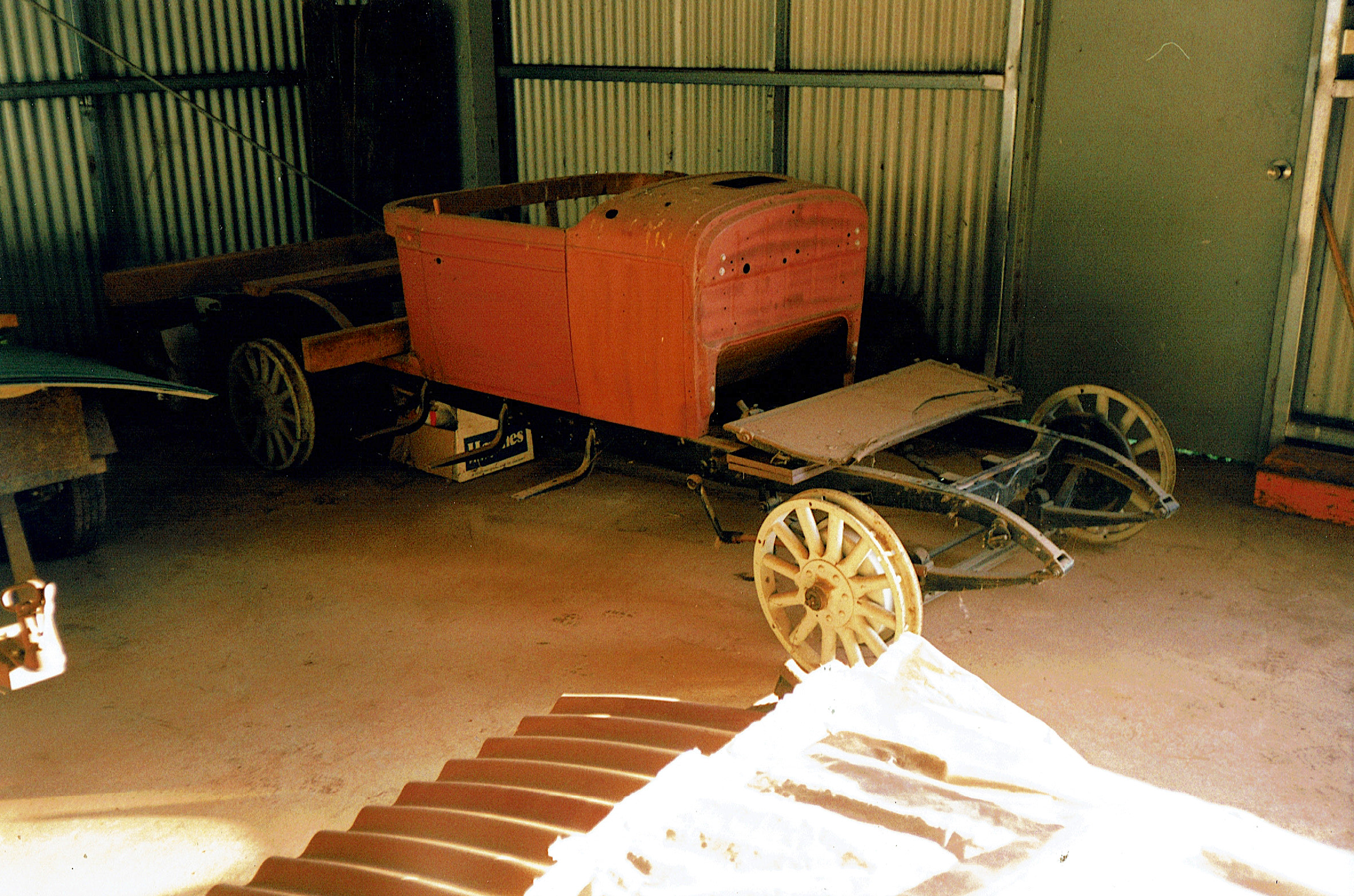 1924 and 1928 DODGE BUCKBOARDS.