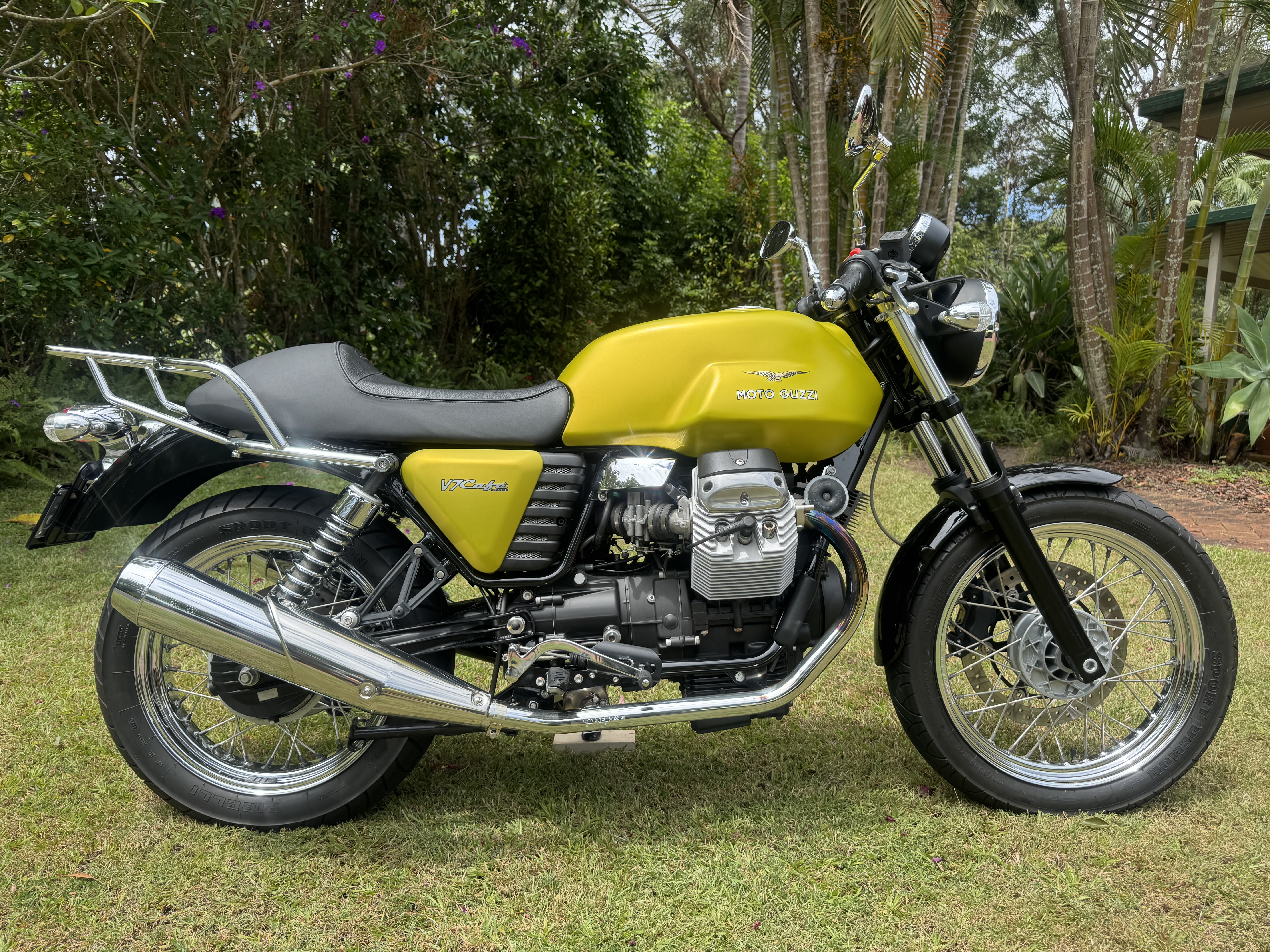 2010 MOTO GUZZI V7 CAFE CLASSIC 750 SPORTS