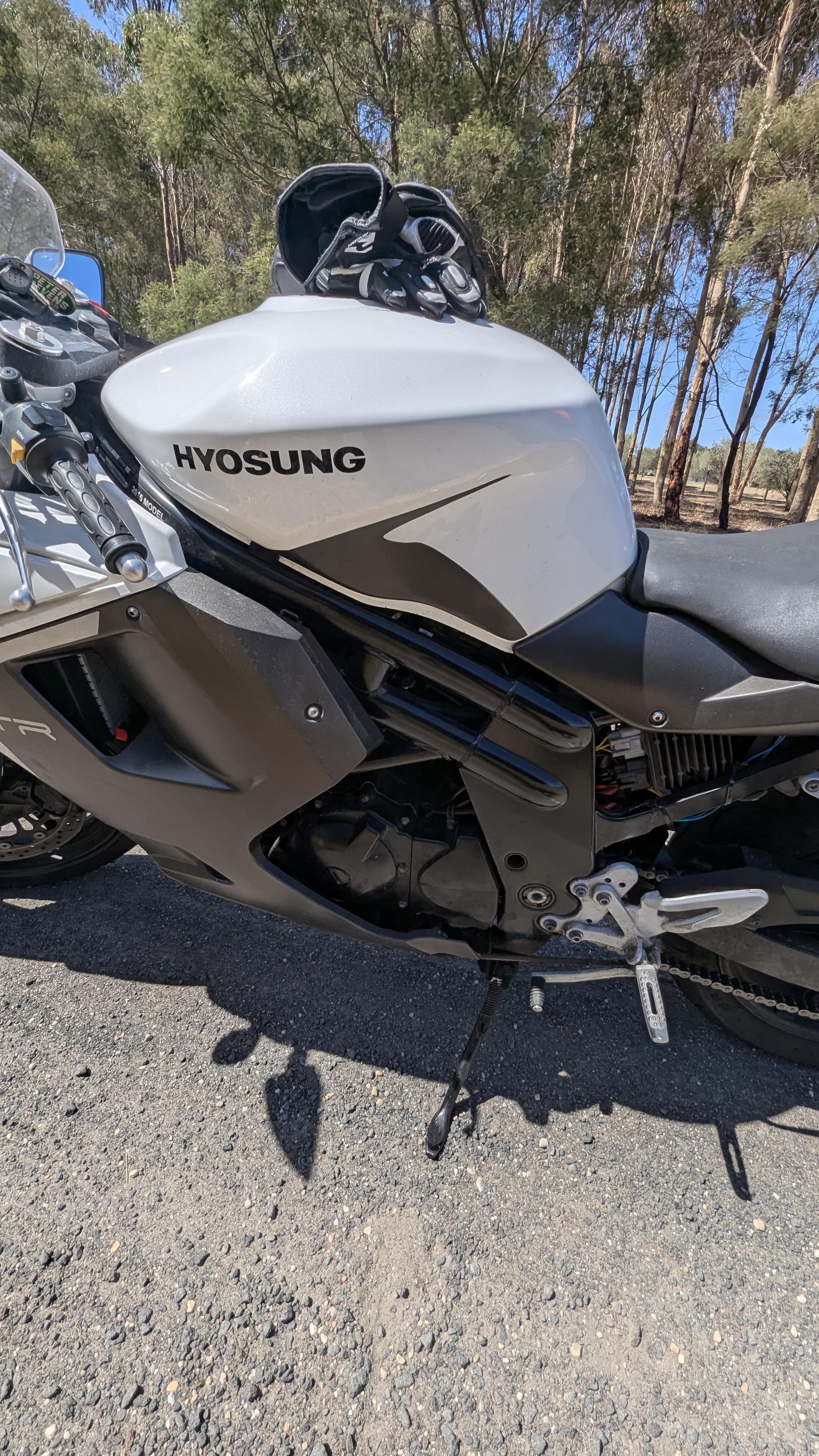 2015 HYOSUNG GT650R ROAD