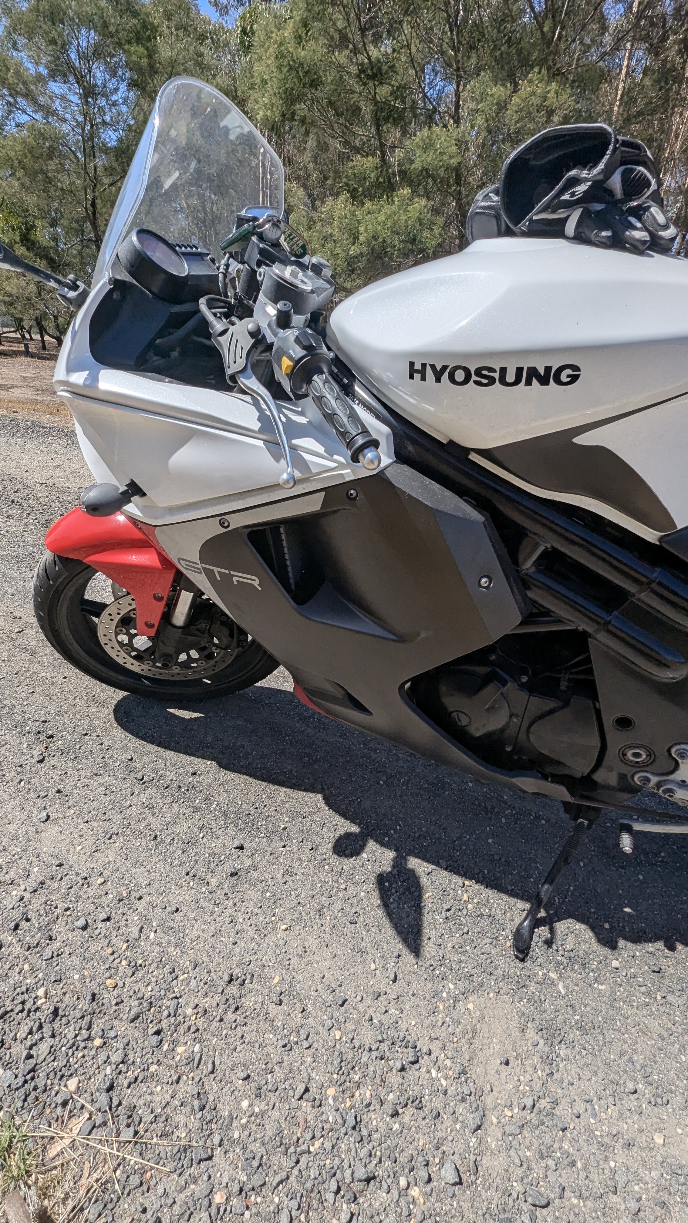2015 HYOSUNG GT650R ROAD
