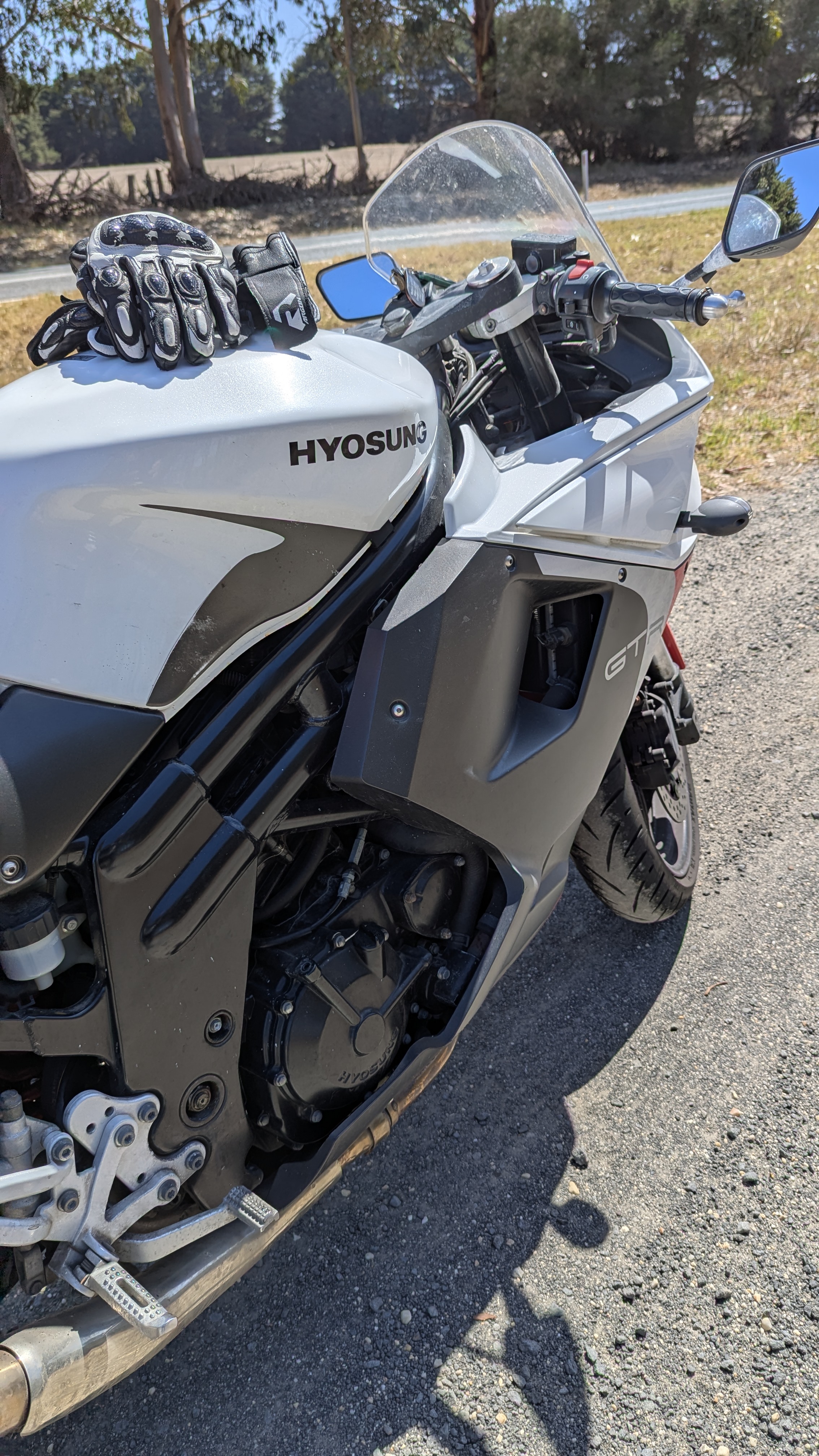 2015 HYOSUNG GT650R ROAD