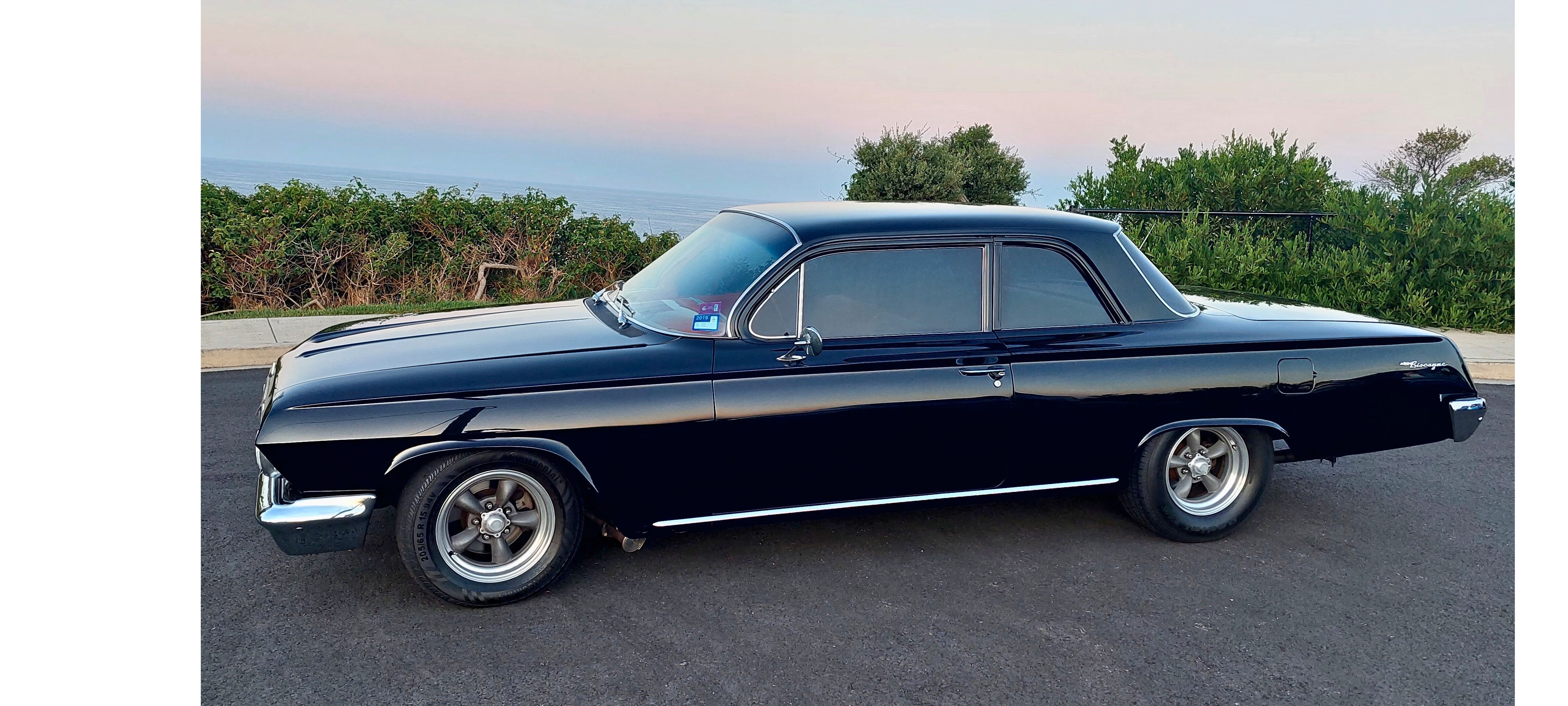 1962 CHEVROLET BISCAYNE SEDAN