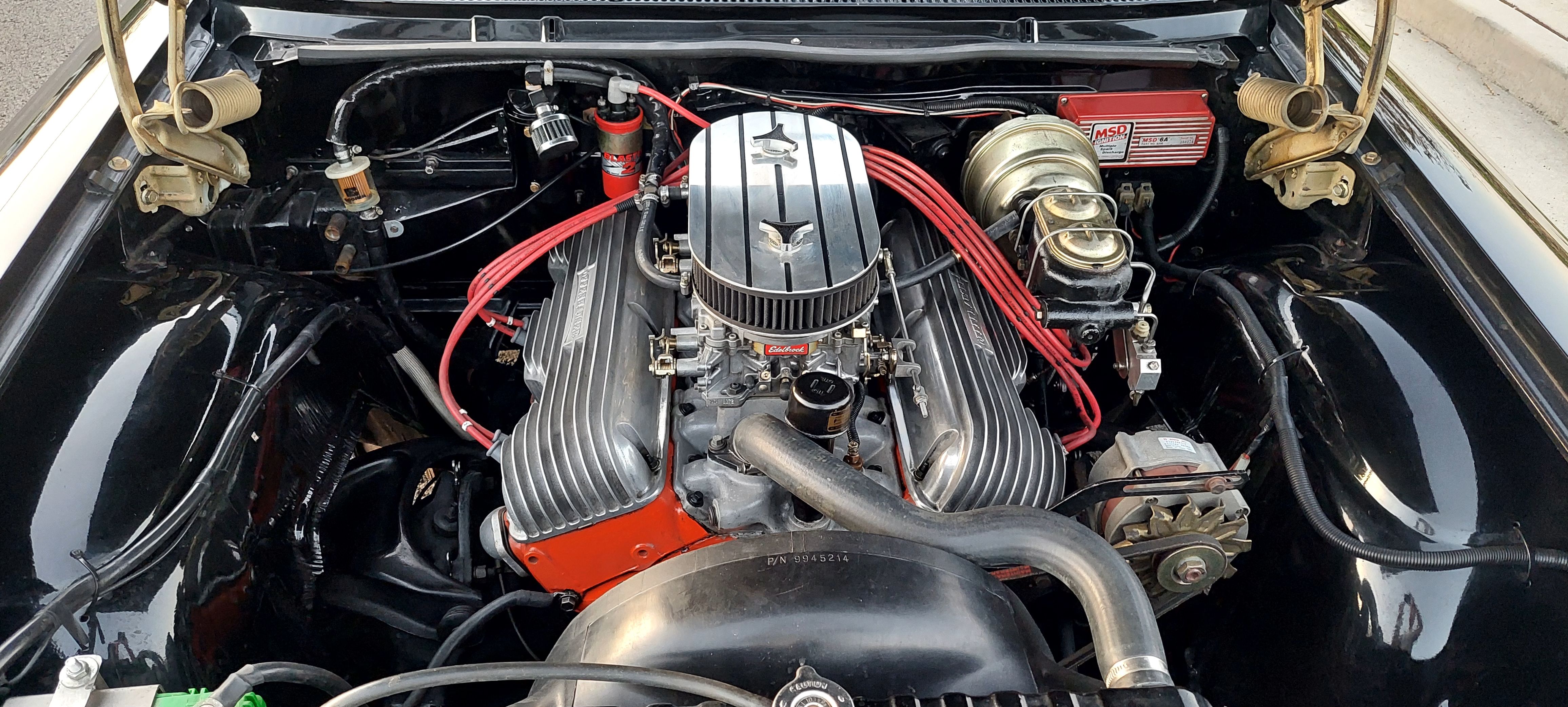 1962 CHEVROLET BISCAYNE SEDAN