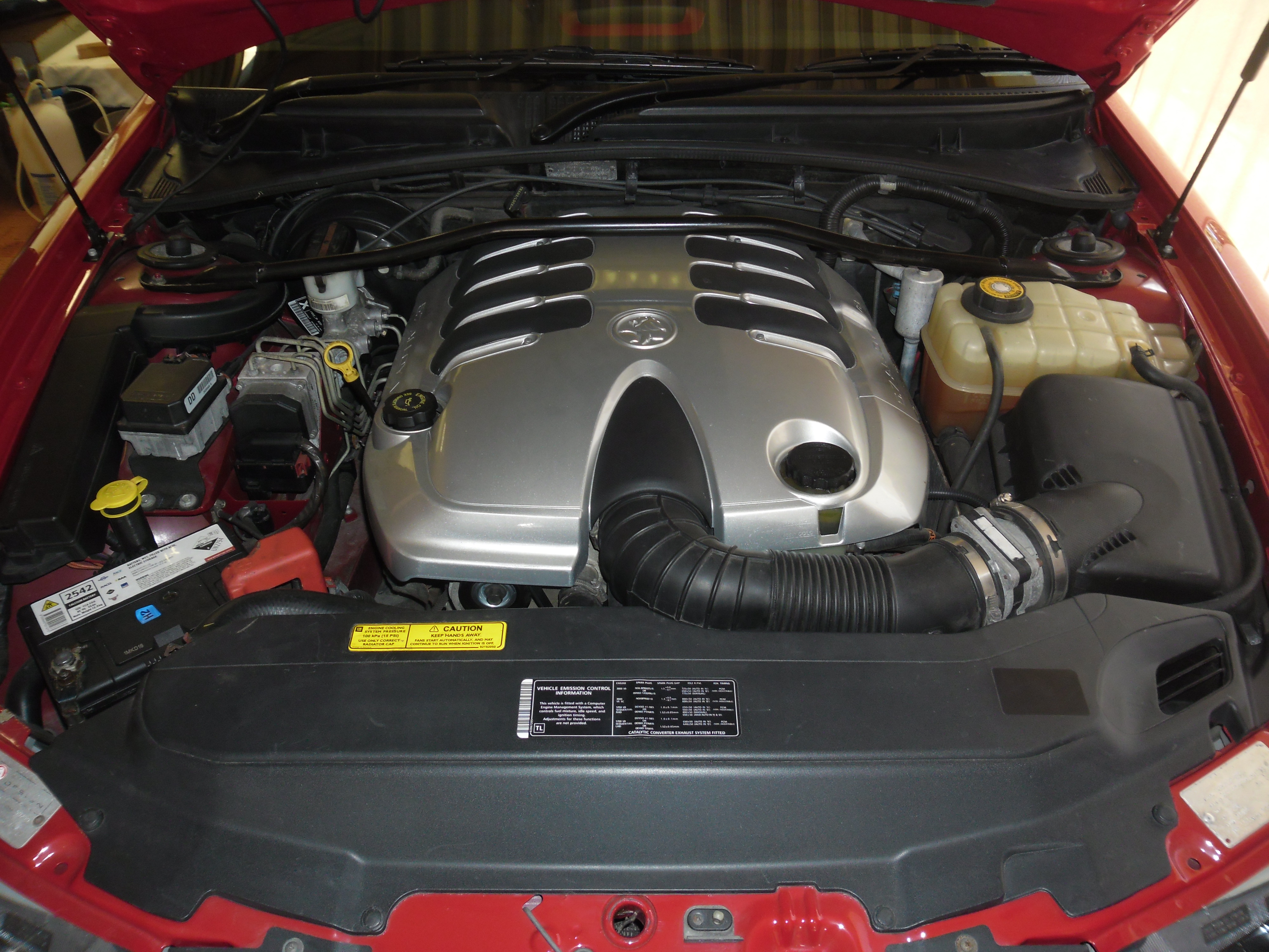 2004 HOLDEN MONARO V2 SERIES 3 CV8-R 4 SP AUTOMATIC 2D COUPE