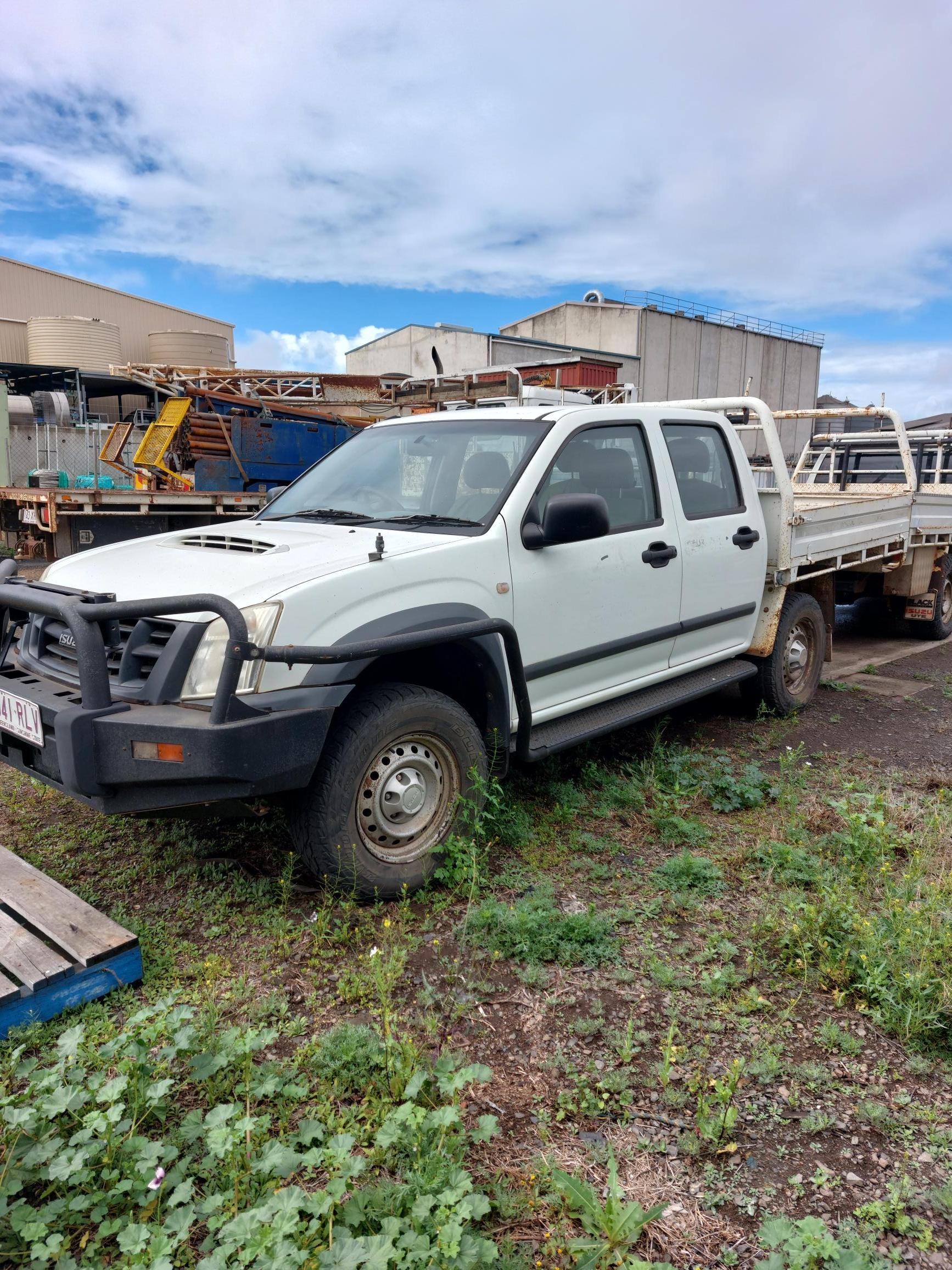 2011 ISUZU D-MAX TF SX 4X4 5 SP MANUAL CREW CAB UTILITY