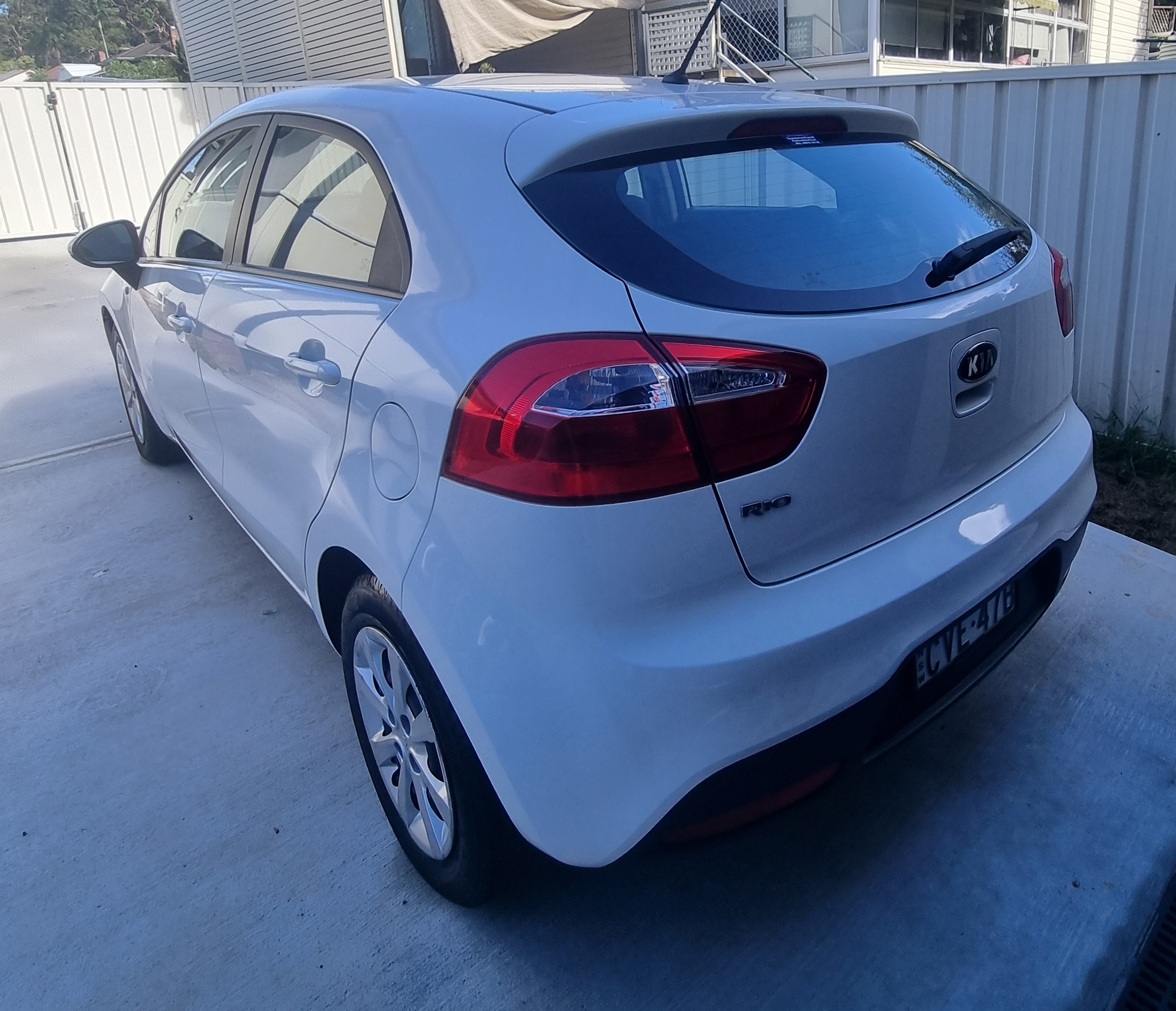 2014 KIA RIO UB MY14 S 4 SP AUTOMATIC 5D HATCHBACK 