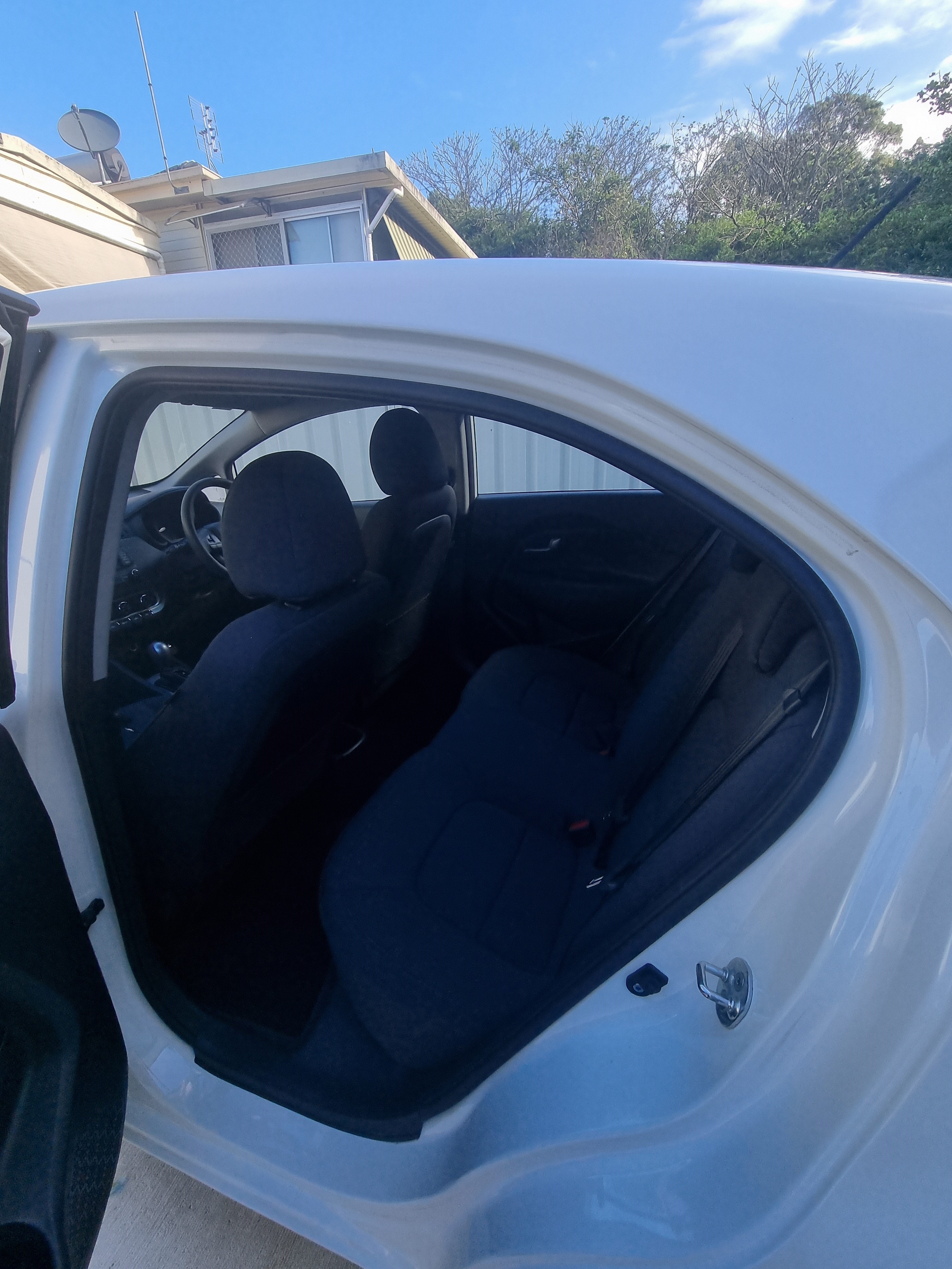 2014 KIA RIO UB MY14 S 4 SP AUTOMATIC 5D HATCHBACK