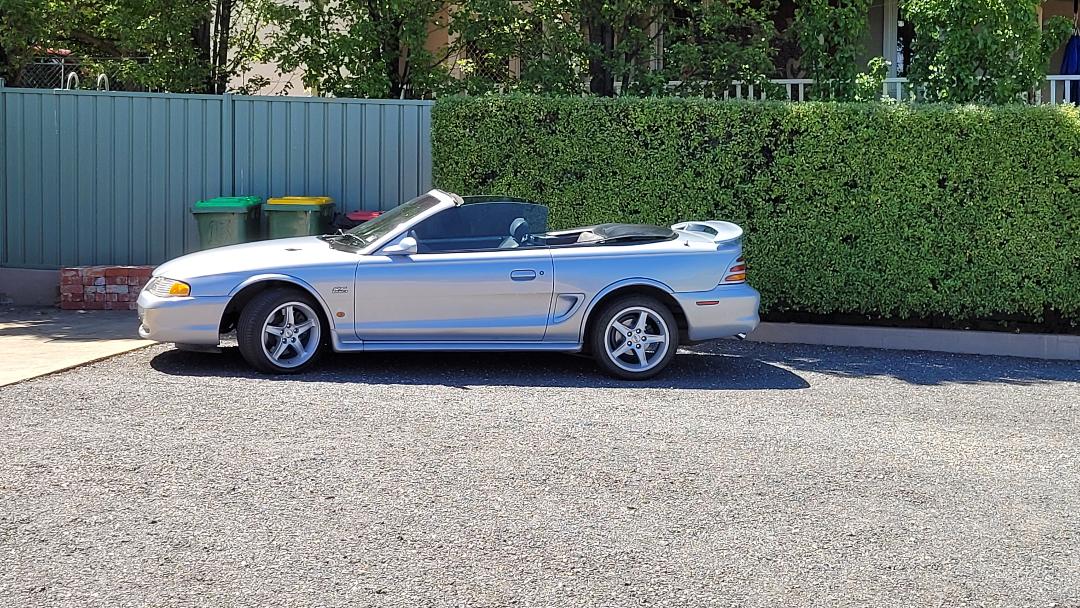 1995 FORD MUSTANG CONVERTIBLE
