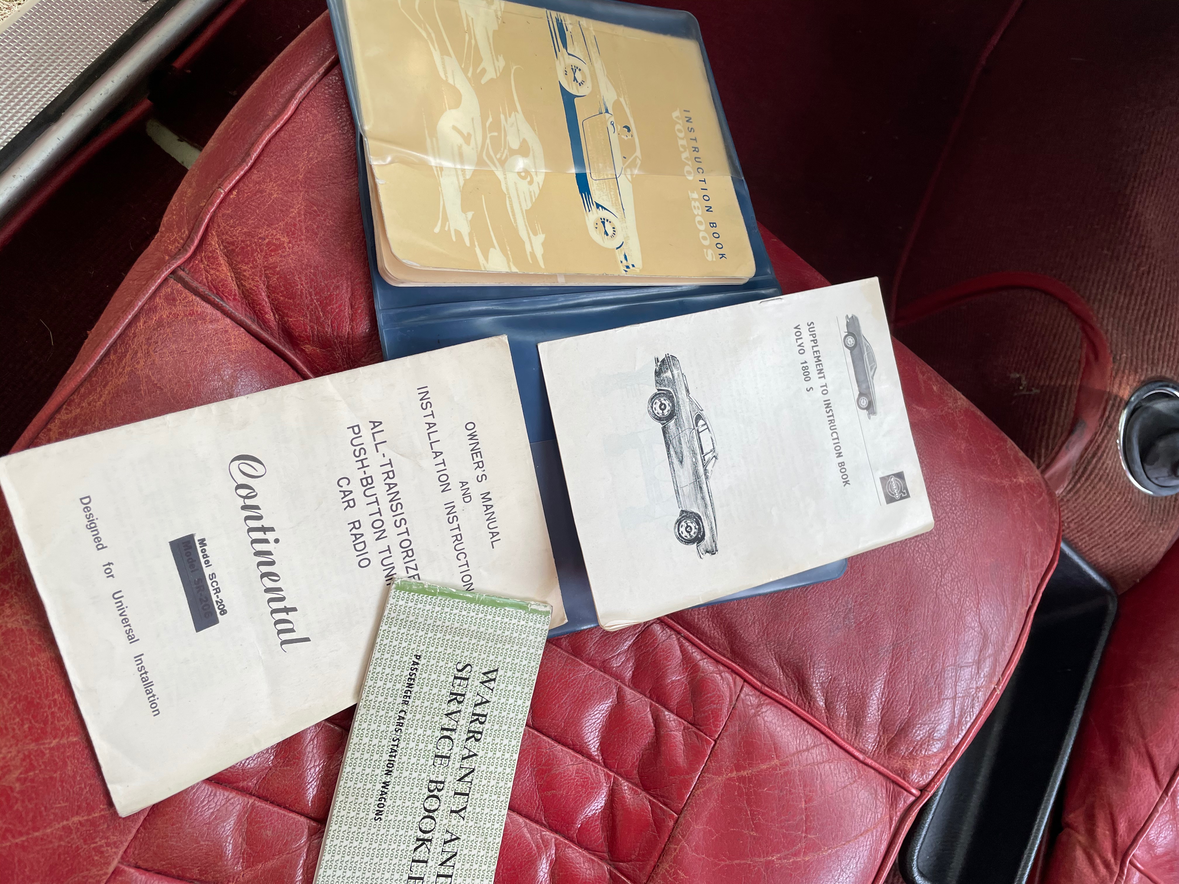 1969 VOLVO P 1800 S 4 SP MANUAL 2D COUPE
