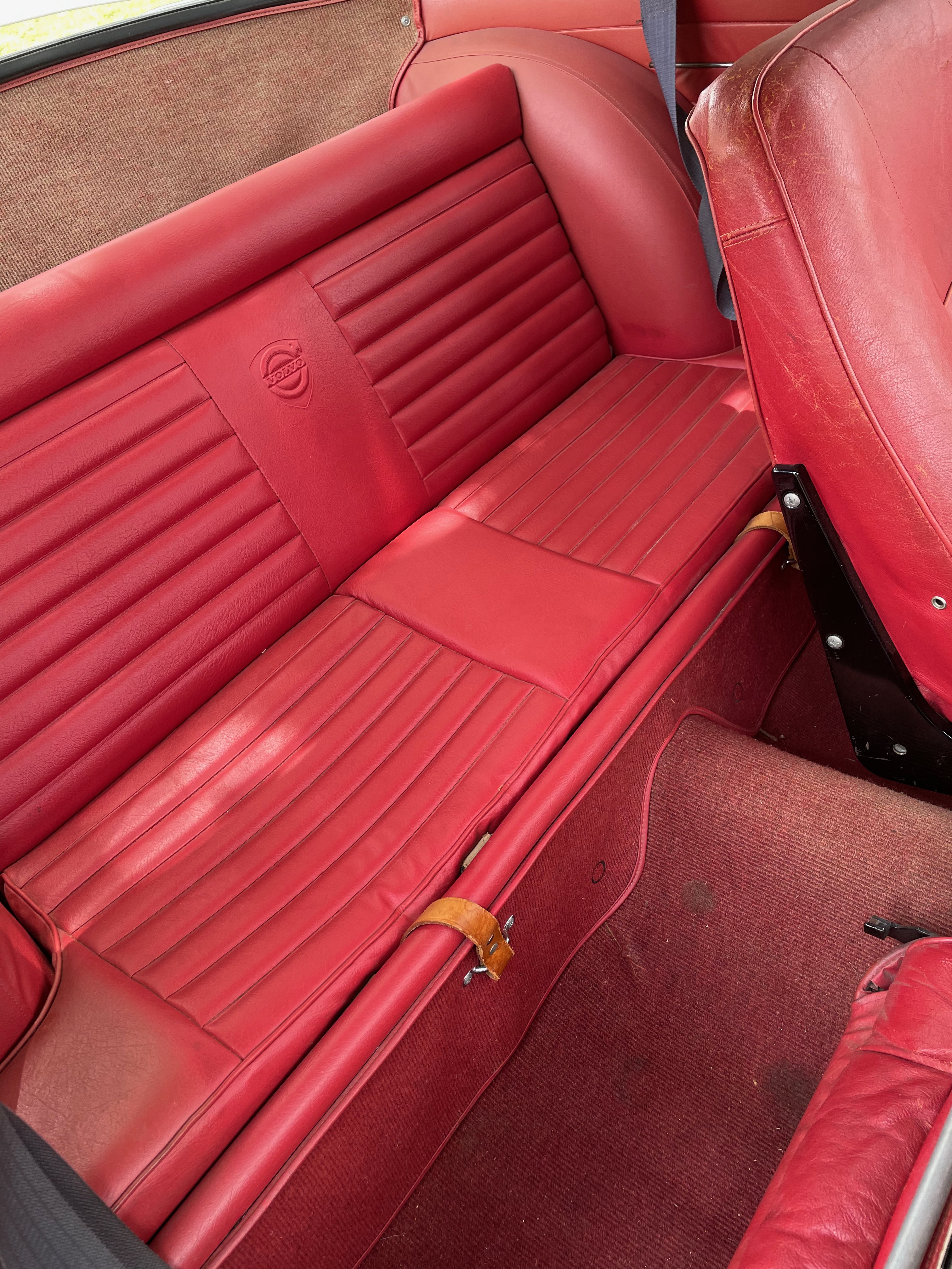 1969 VOLVO P 1800 S 4 SP MANUAL 2D COUPE