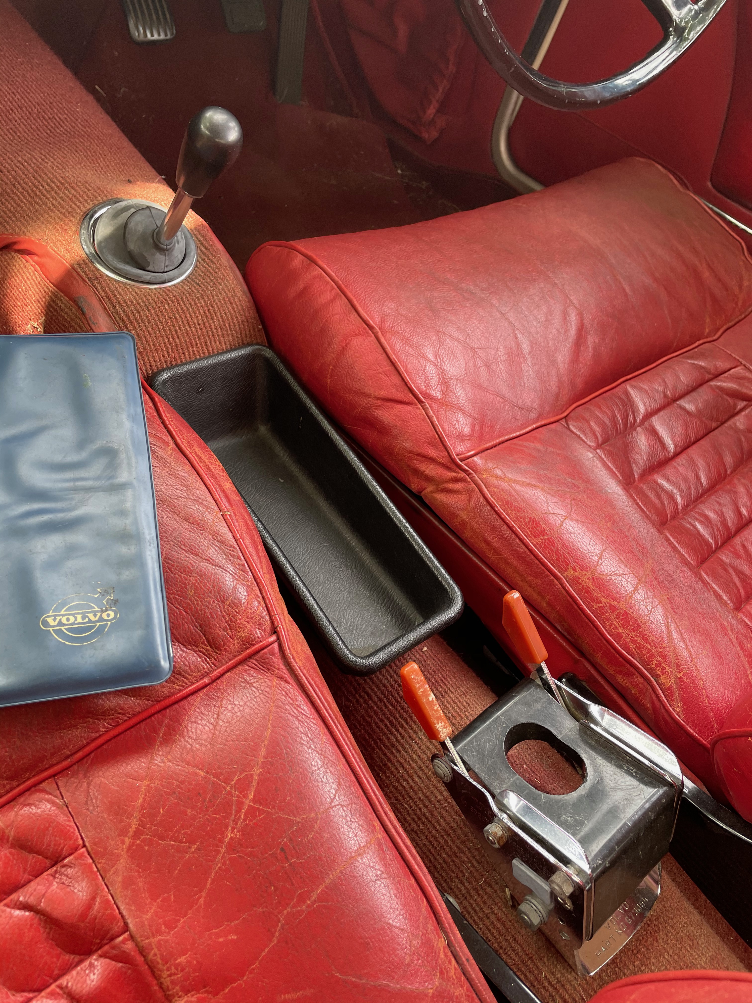1969 VOLVO P 1800 S 4 SP MANUAL 2D COUPE