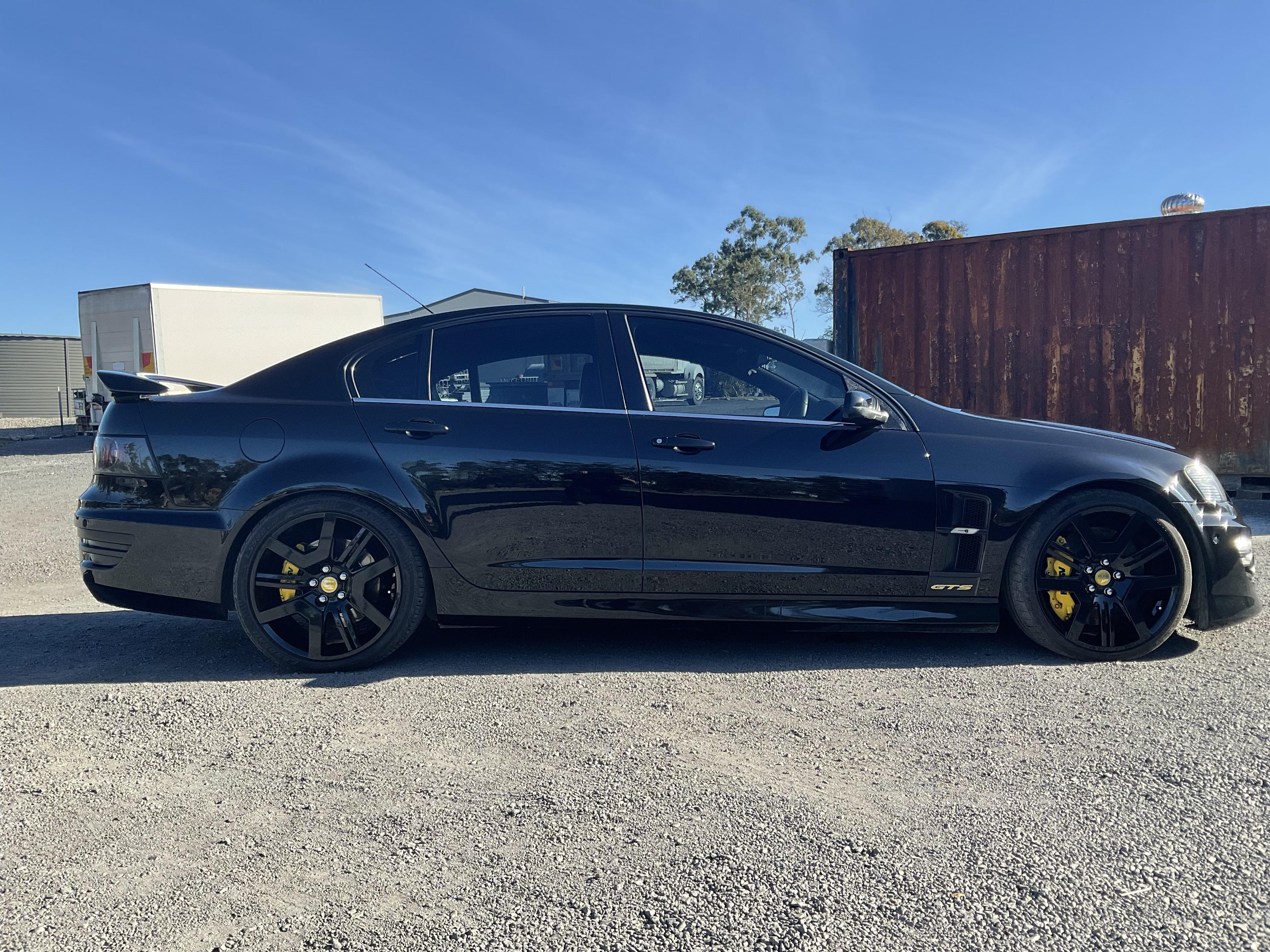 2012 HSV GTS E3 MY12 6 SP MANUAL 4D SEDAN