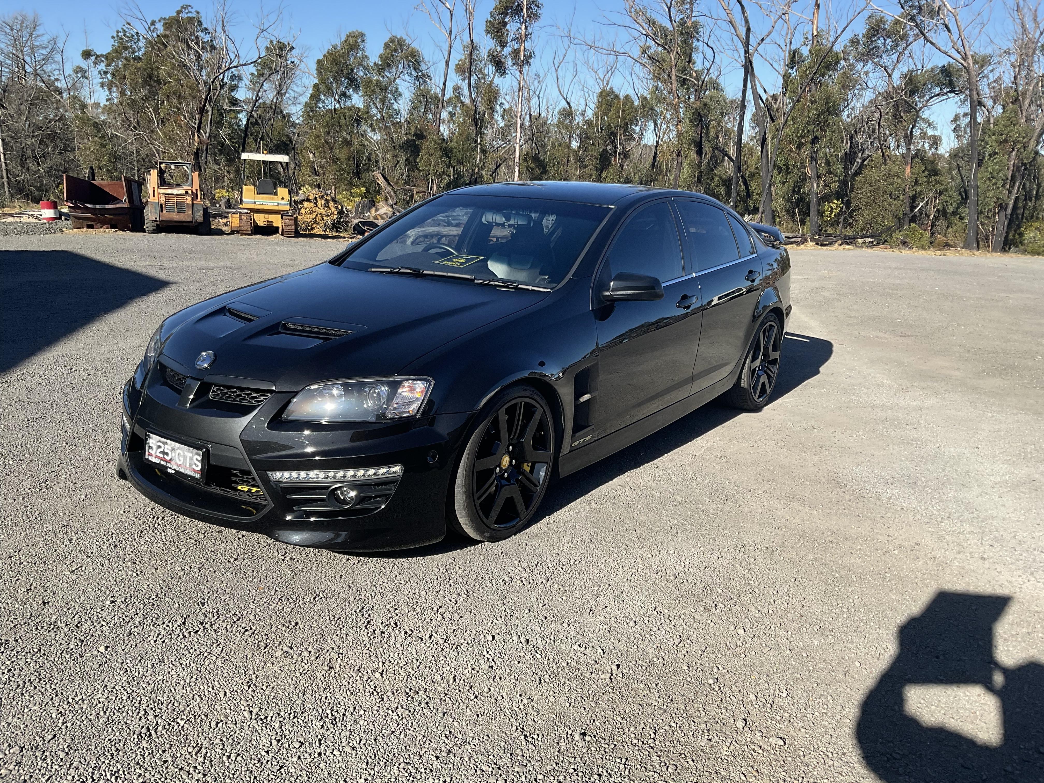 2012 HSV GTS E3 MY12 6 SP MANUAL 4D SEDAN