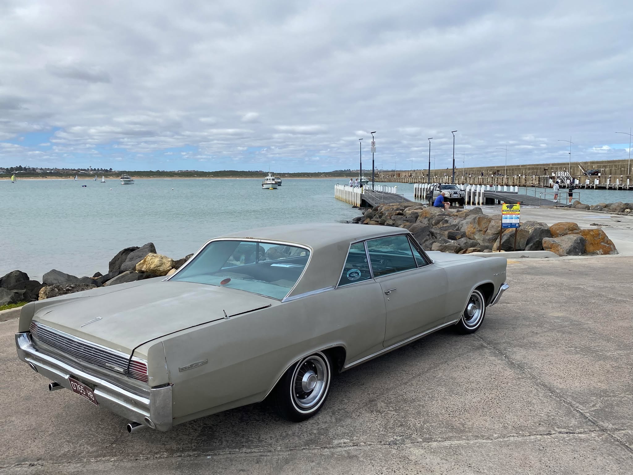 1963 PONTIAC GRAND PRIX COUPE