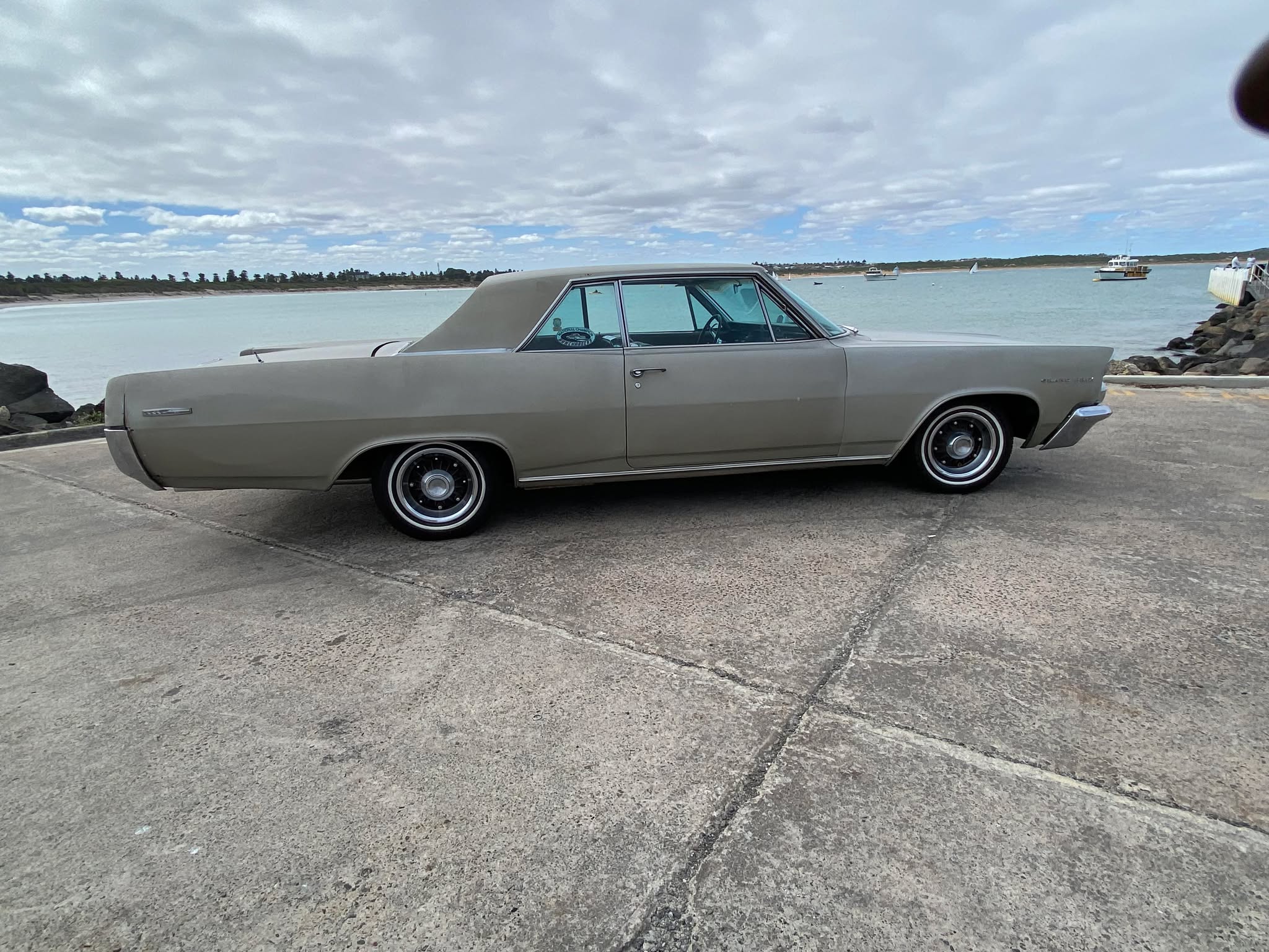 1963 PONTIAC GRAND PRIX COUPE