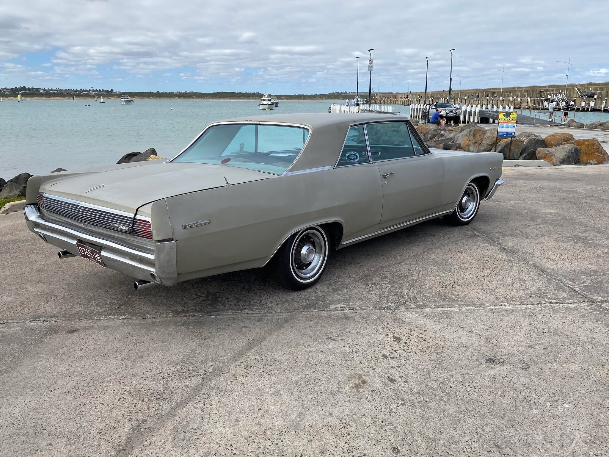 1963 PONTIAC GRAND PRIX COUPE