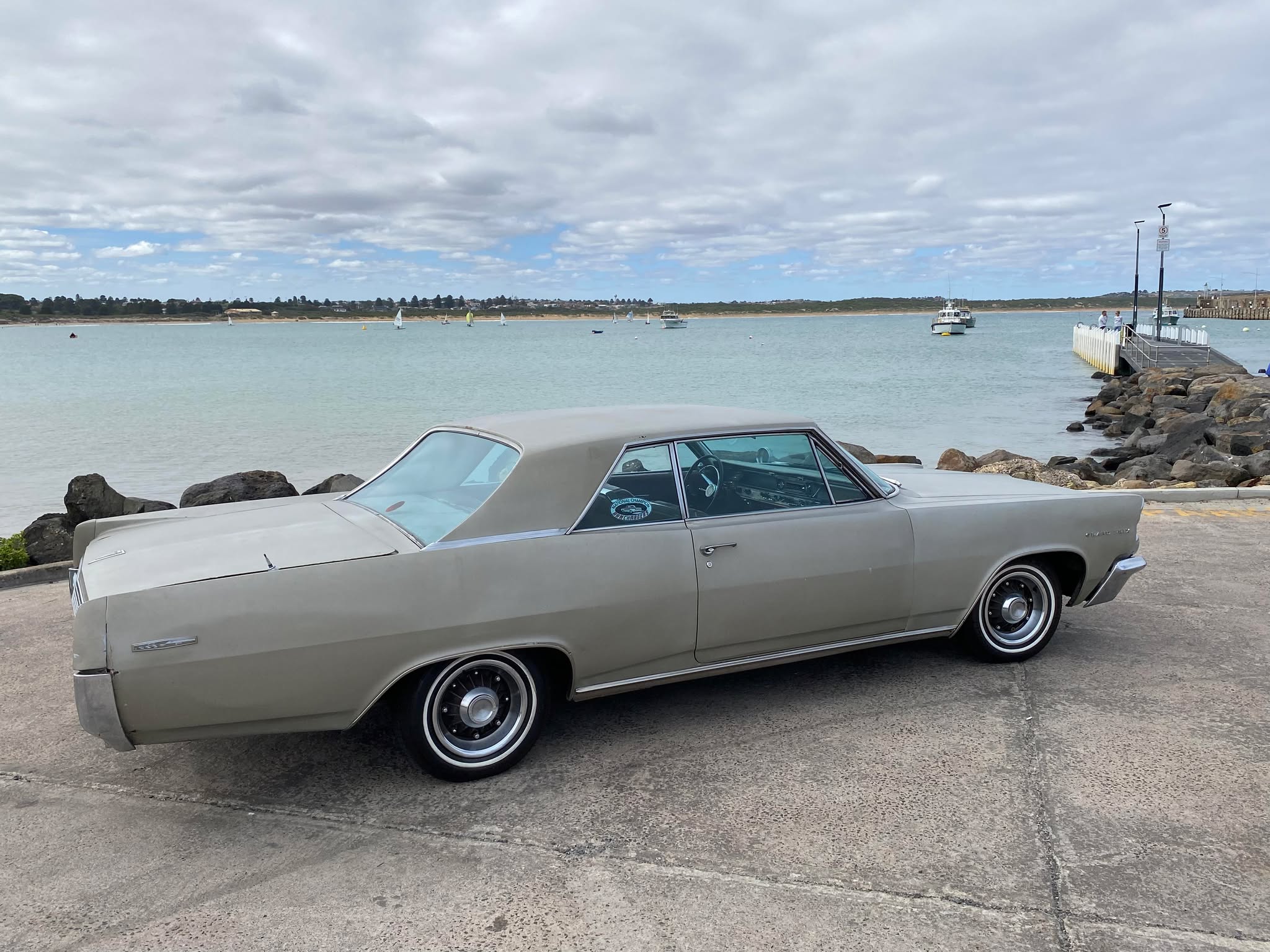 1963 PONTIAC GRAND PRIX COUPE
