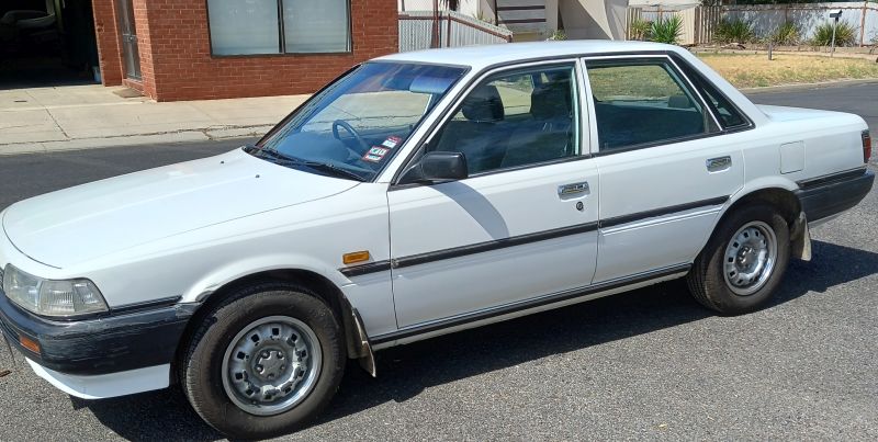 1992 TOYOTA CAMRY SEDAN