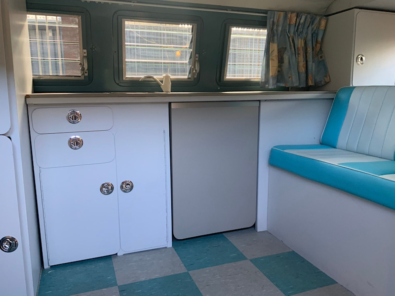 1967 VOLKSWAGEN KOMBI DEVON CARAVETTE CAMPER VAN