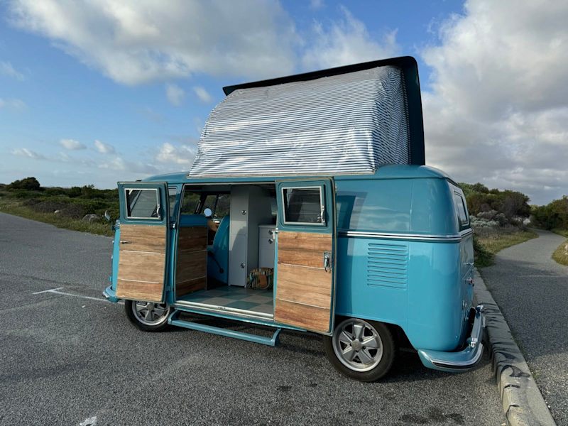 1967 VOLKSWAGEN KOMBI DEVON CARAVETTE CAMPER VAN