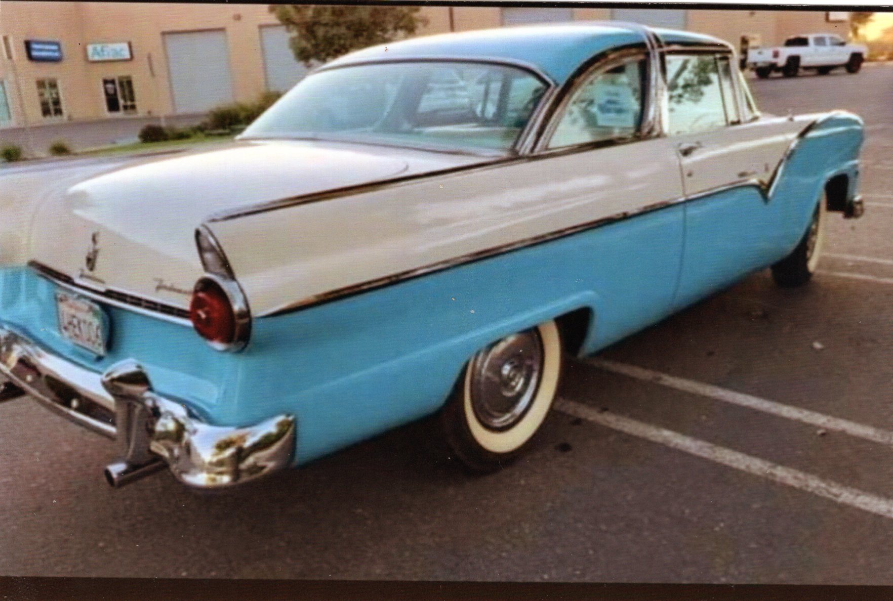 1955 FORD FAIRLANE CROWN VICTORIA COUPE
