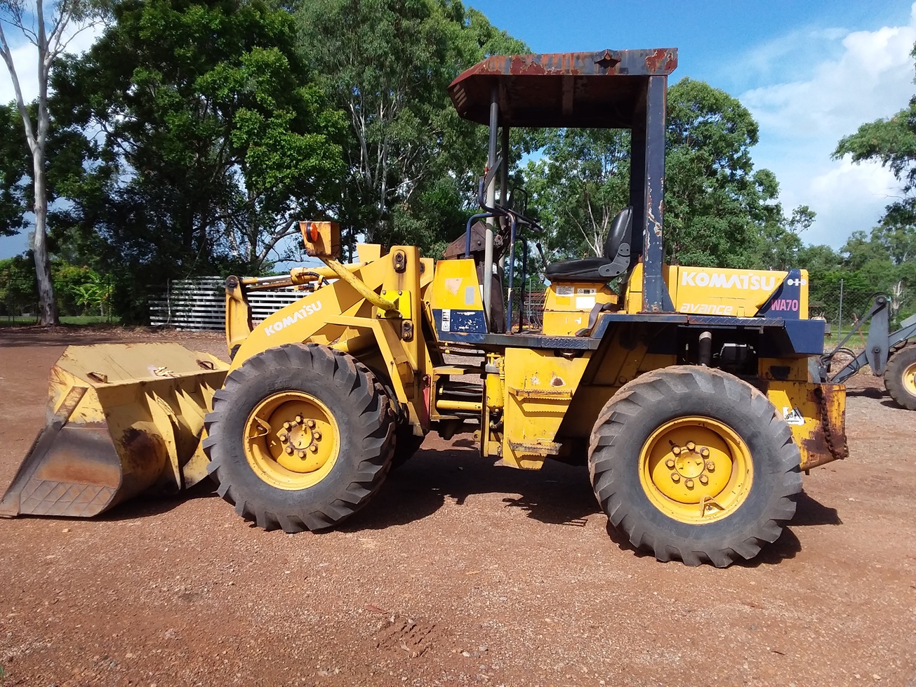 KOMATSU WA70-1 WHEEL LOADER